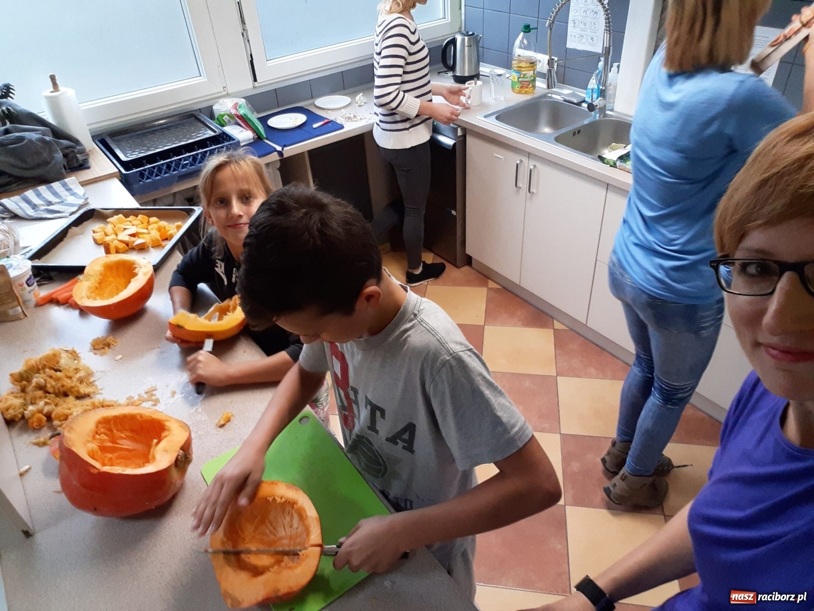 Zdjęcie w galerii na portalu naszraciborz.pl: Dzień otwarty w młodzieżowym Klubie Strefa wiadomości z regionu