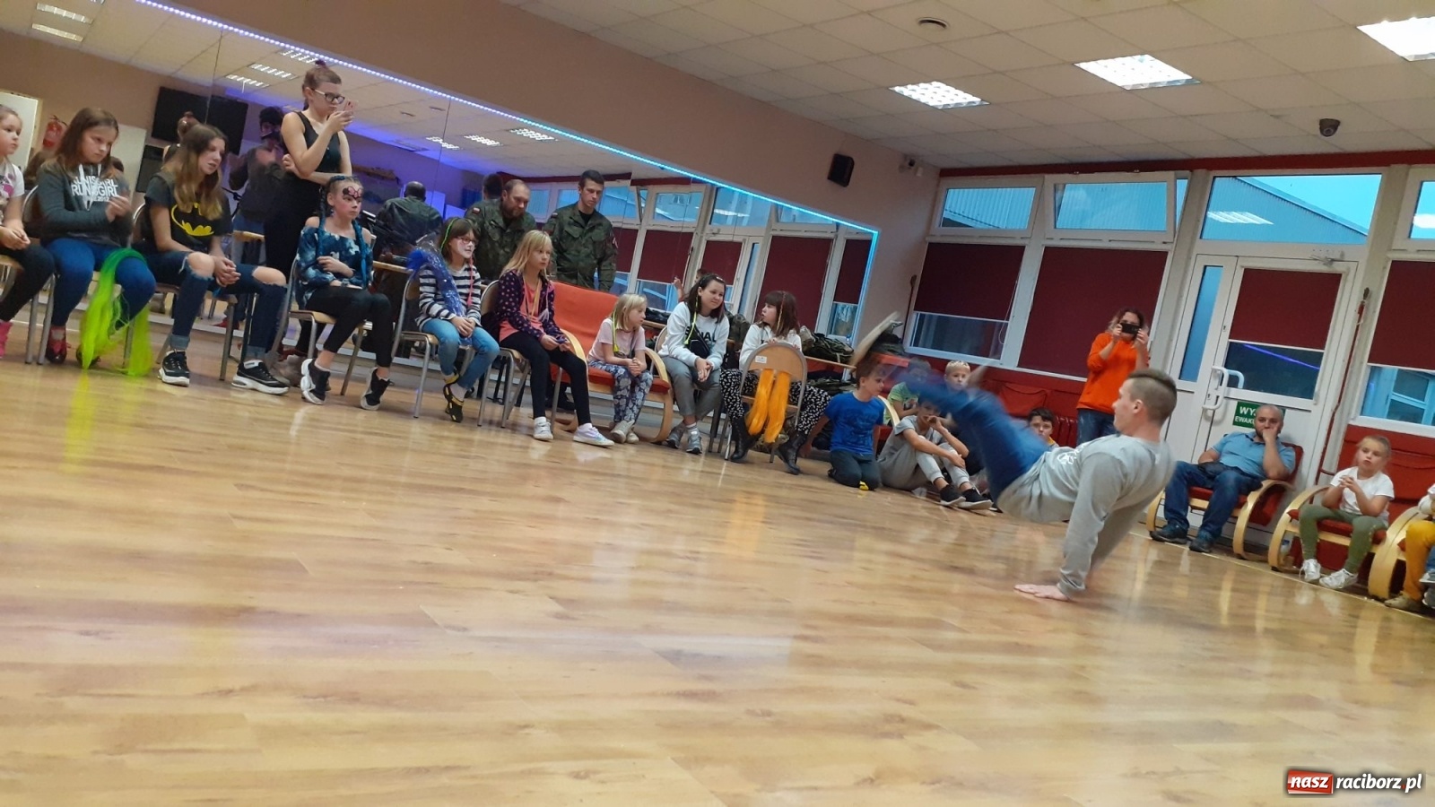 Zdjęcie w galerii na portalu naszraciborz.pl: Dzień otwarty w młodzieżowym Klubie Strefa wiadomości z regionu