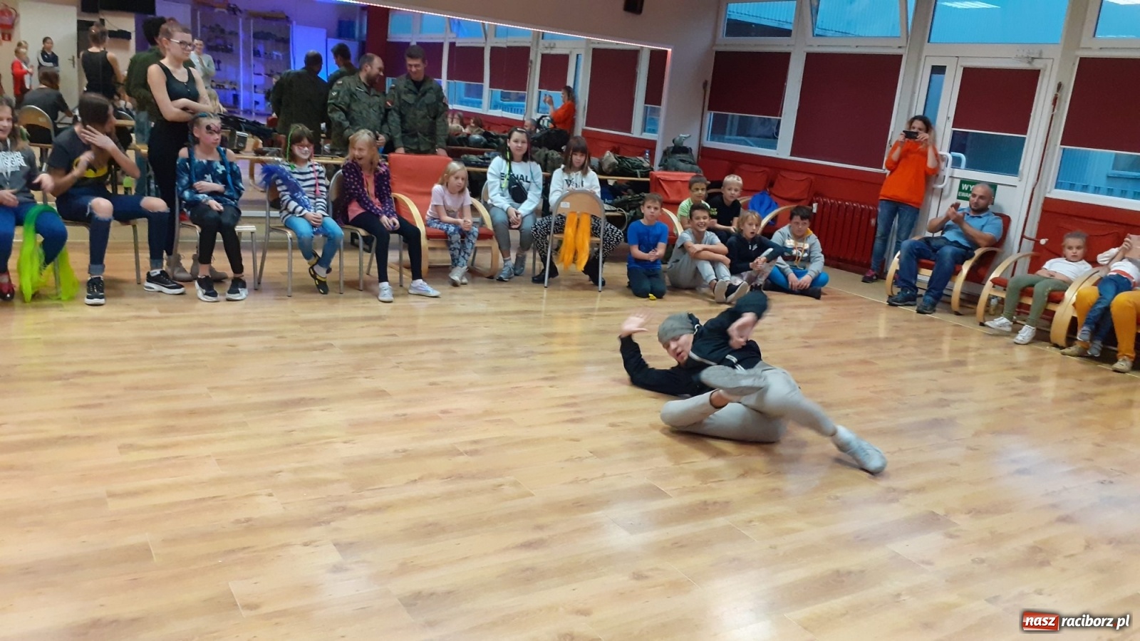 Zdjęcie w galerii na portalu naszraciborz.pl: Dzień otwarty w młodzieżowym Klubie Strefa wiadomości z regionu