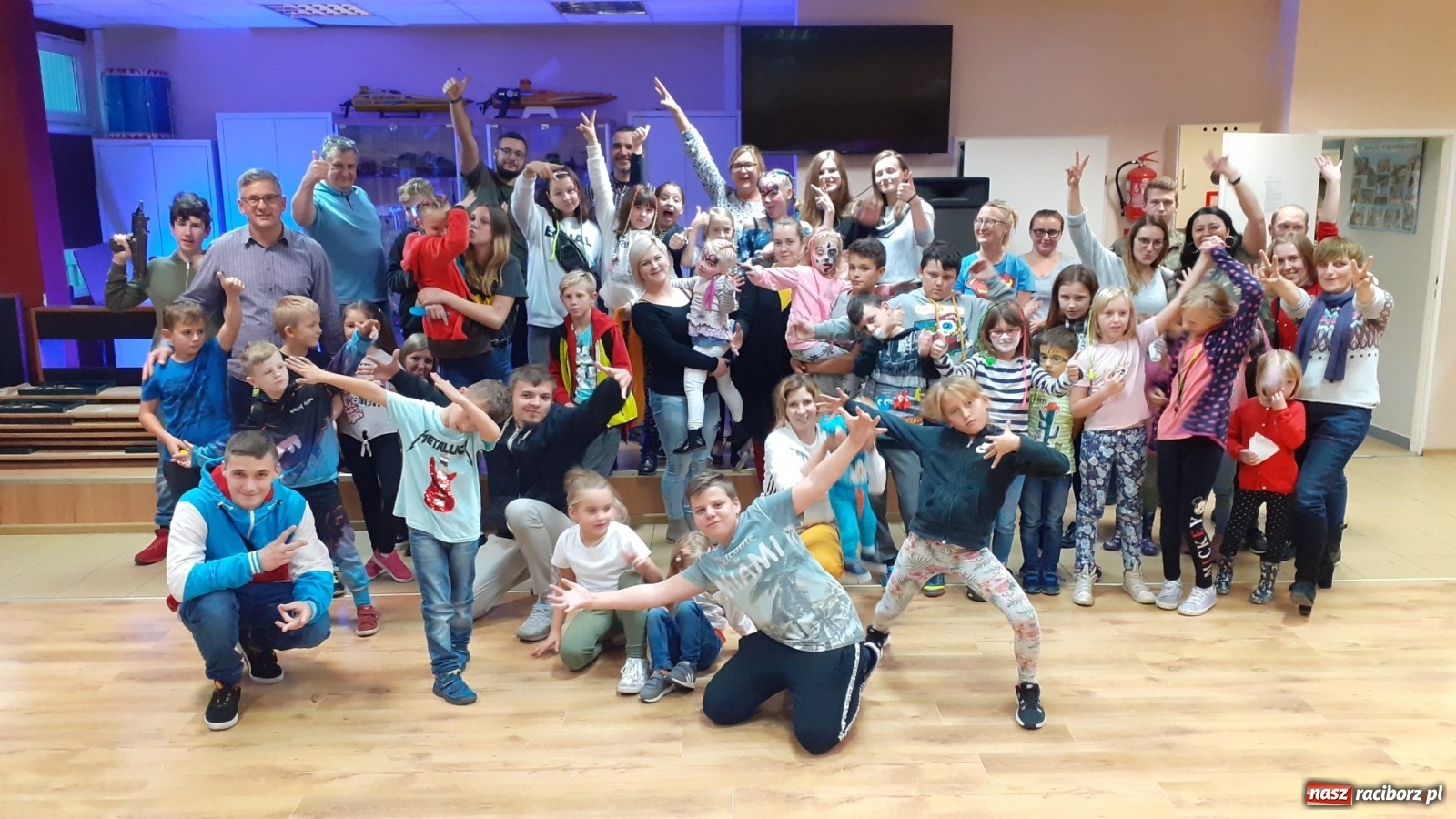 Zdjęcie w galerii na portalu naszraciborz.pl: Dzień otwarty w młodzieżowym Klubie Strefa wiadomości z regionu