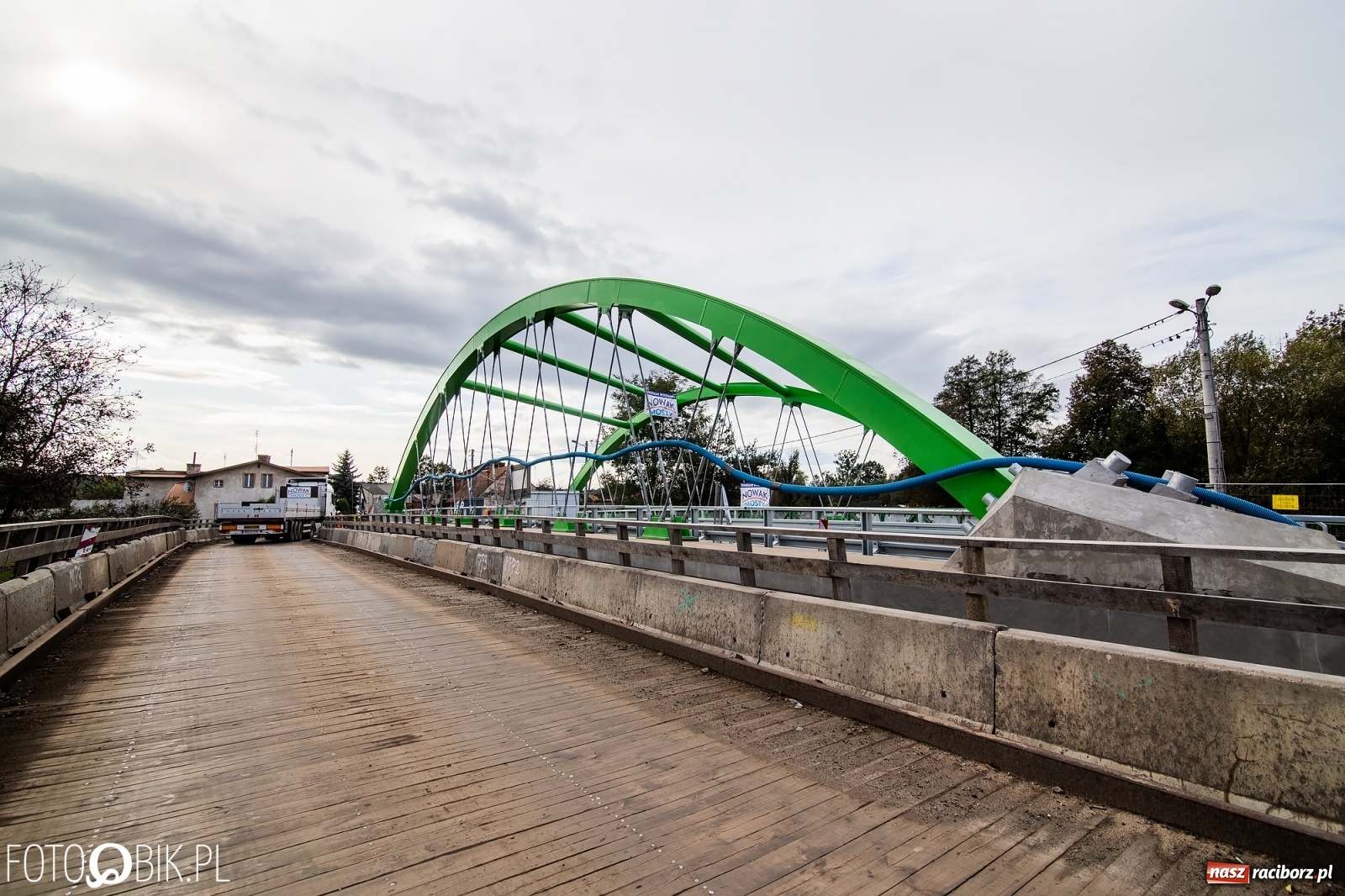 Zdjęcie w galerii na portalu naszraciborz.pl: Pierwsze samochody przejechały po nowym moście w Rudach [FOTO i WIDEO] wiadomości z regionu