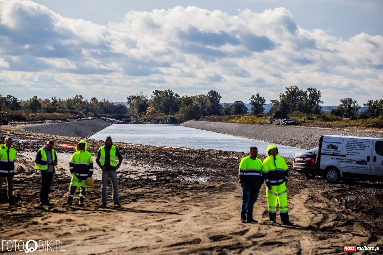 Zdjęcie w galerii na portalu naszraciborz.pl: Budowa zbiornika Racibórz na finiszu. Ulga płynie już przez budowlę przelewowo-spustową [FOTO i WIDEO] wiadomości z regionu