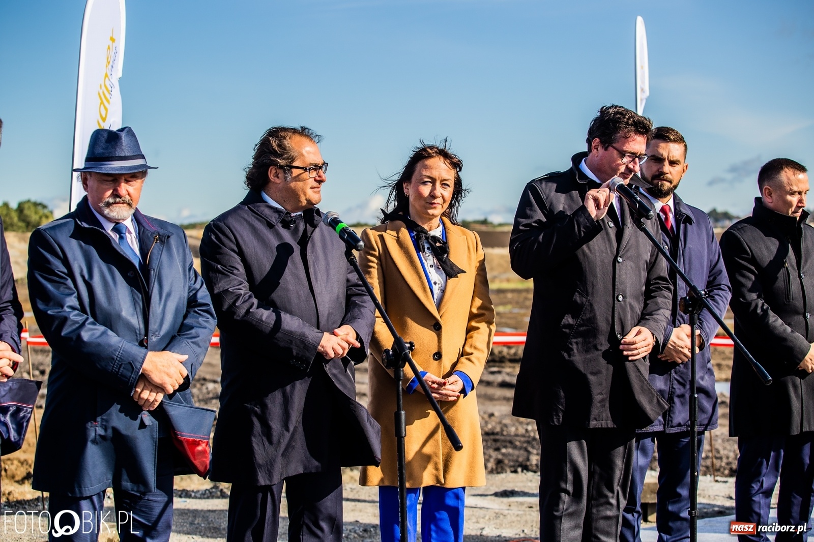 Zdjęcie w galerii na portalu naszraciborz.pl: Budowa zbiornika Racibórz na finiszu. Ulga płynie już przez budowlę przelewowo-spustową [FOTO i WIDEO] wiadomości z regionu