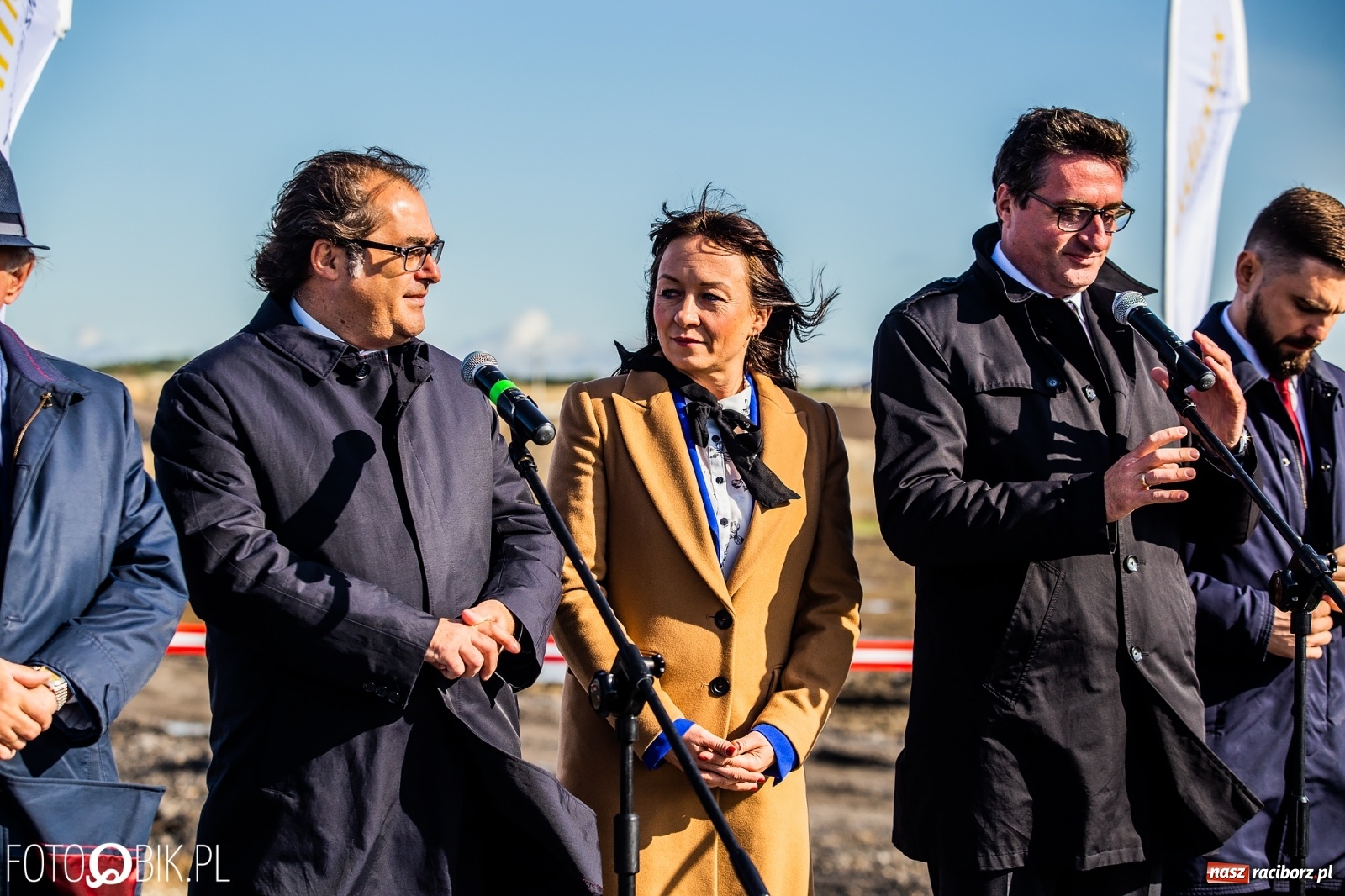 Zdjęcie w galerii na portalu naszraciborz.pl: Budowa zbiornika Racibórz na finiszu. Ulga płynie już przez budowlę przelewowo-spustową [FOTO i WIDEO] wiadomości z regionu