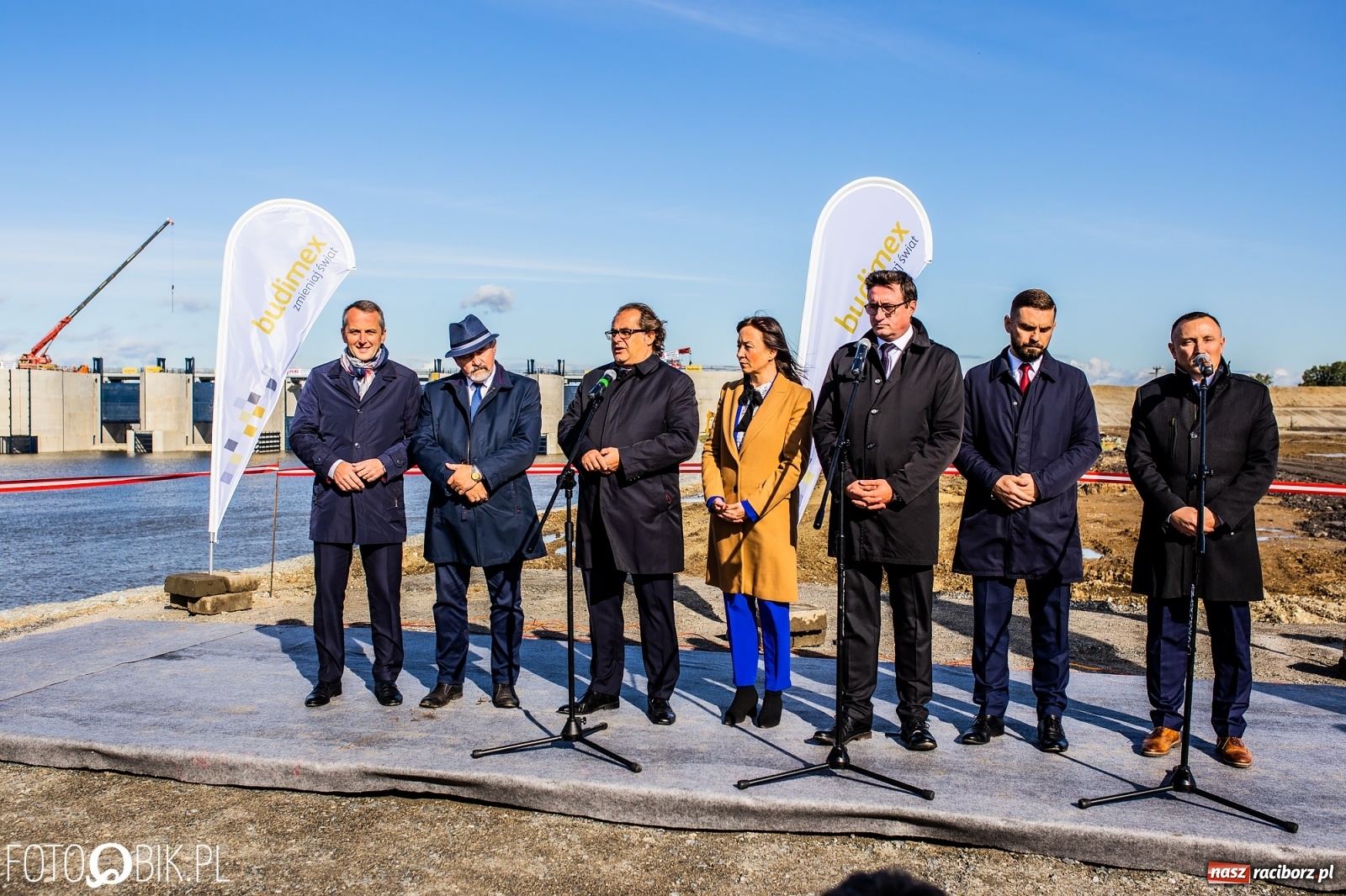 Zdjęcie w galerii na portalu naszraciborz.pl: Budowa zbiornika Racibórz na finiszu. Ulga płynie już przez budowlę przelewowo-spustową [FOTO i WIDEO] wiadomości z regionu