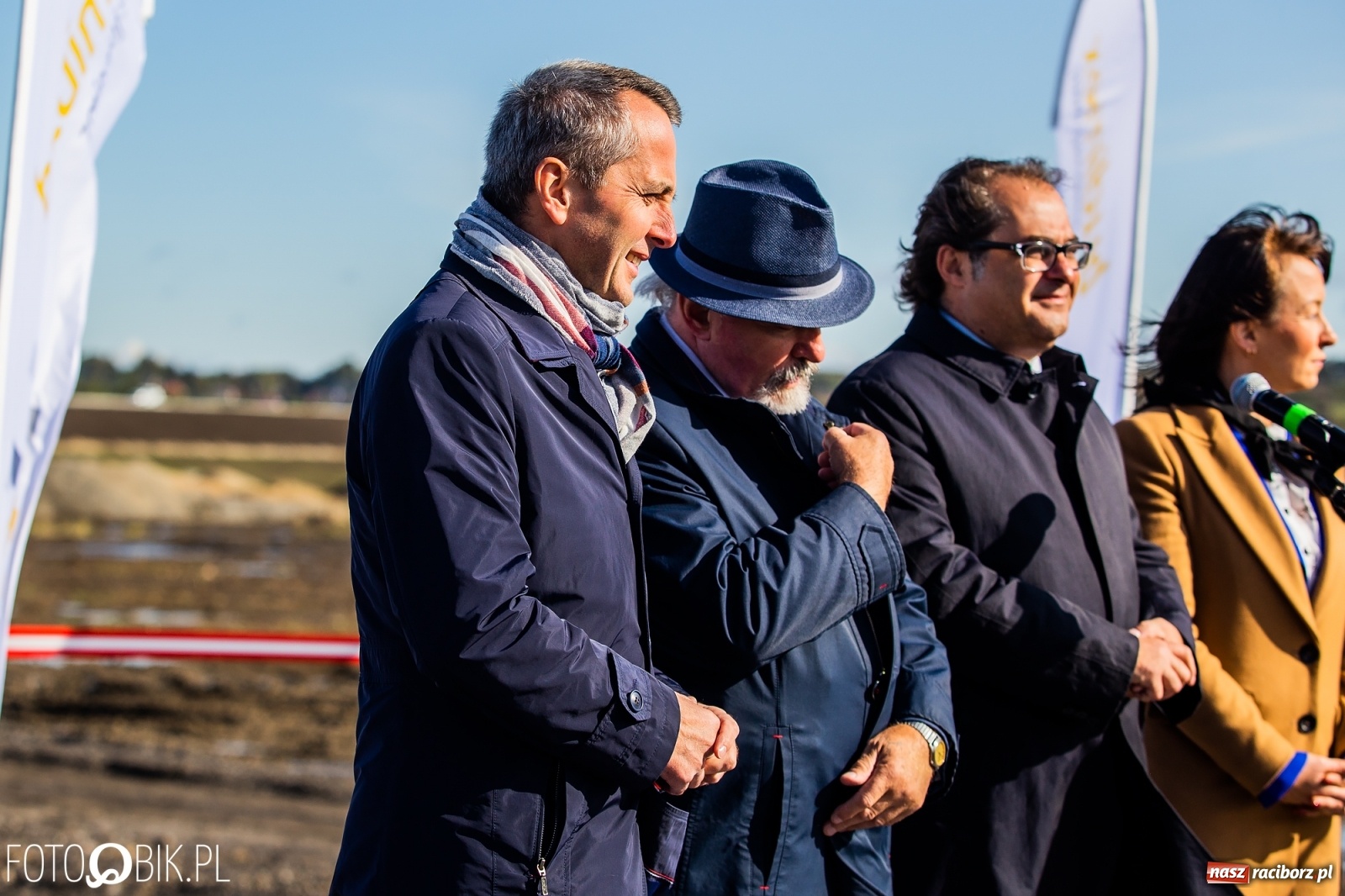 Zdjęcie w galerii na portalu naszraciborz.pl: Budowa zbiornika Racibórz na finiszu. Ulga płynie już przez budowlę przelewowo-spustową [FOTO i WIDEO] wiadomości z regionu