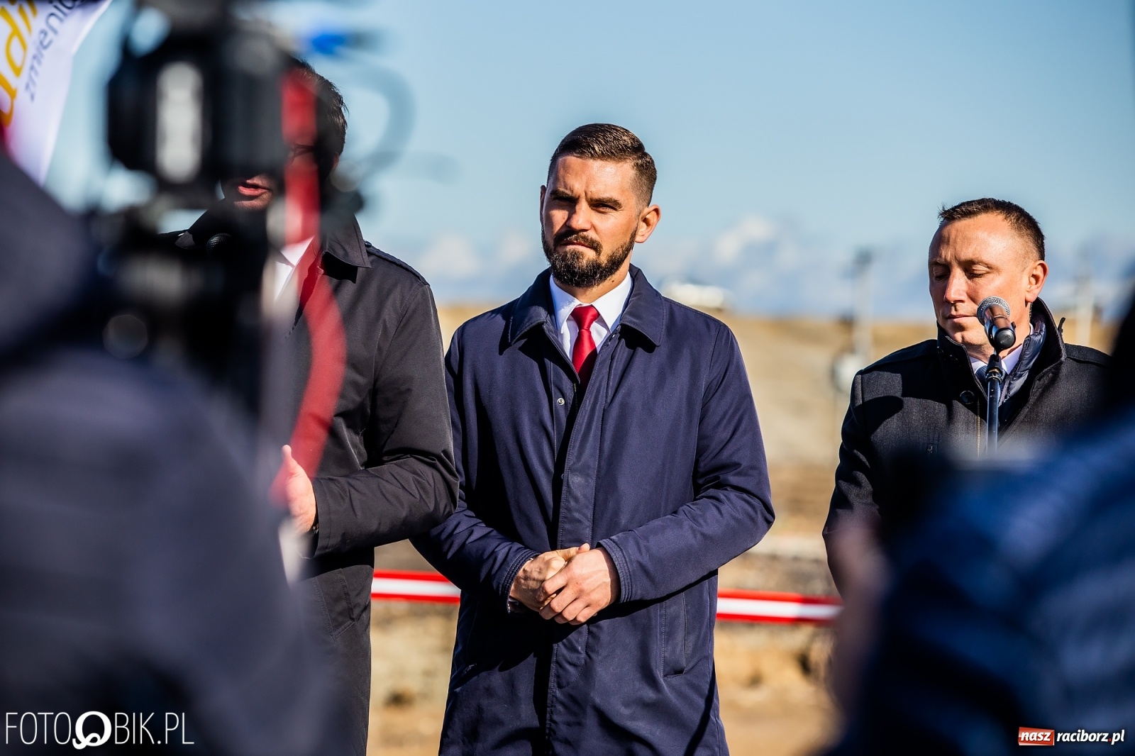 Zdjęcie w galerii na portalu naszraciborz.pl: Budowa zbiornika Racibórz na finiszu. Ulga płynie już przez budowlę przelewowo-spustową [FOTO i WIDEO] wiadomości z regionu
