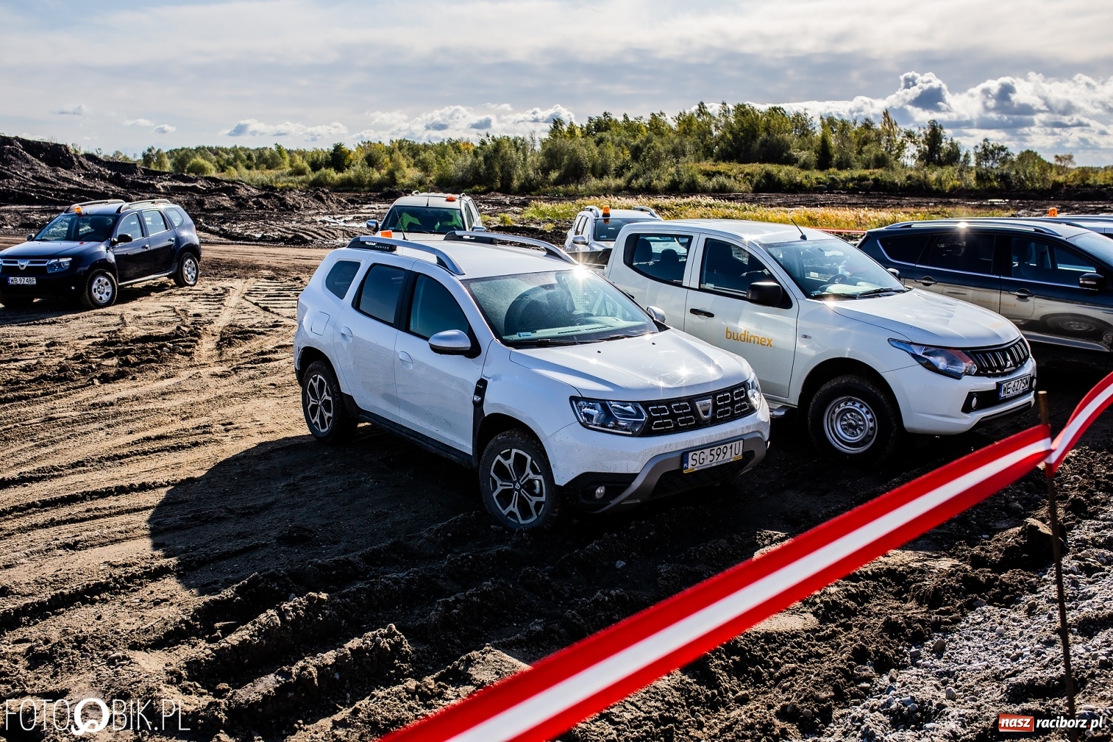 Zdjęcie w galerii na portalu naszraciborz.pl: Budowa zbiornika Racibórz na finiszu. Ulga płynie już przez budowlę przelewowo-spustową [FOTO i WIDEO] wiadomości z regionu