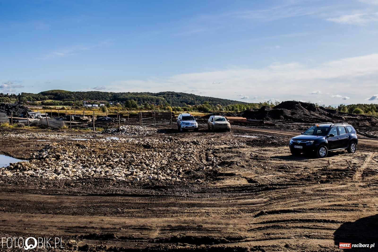 Zdjęcie w galerii na portalu naszraciborz.pl: Budowa zbiornika Racibórz na finiszu. Ulga płynie już przez budowlę przelewowo-spustową [FOTO i WIDEO] wiadomości z regionu