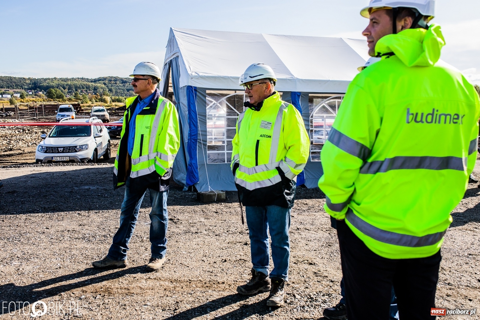 Zdjęcie w galerii na portalu naszraciborz.pl: Budowa zbiornika Racibórz na finiszu. Ulga płynie już przez budowlę przelewowo-spustową [FOTO i WIDEO] wiadomości z regionu