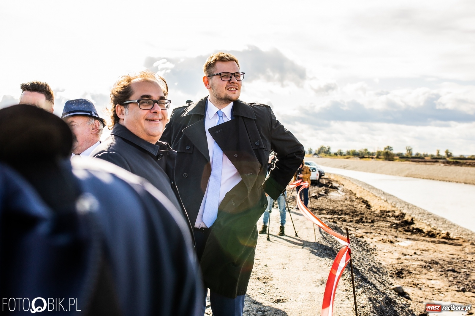 Zdjęcie w galerii na portalu naszraciborz.pl: Budowa zbiornika Racibórz na finiszu. Ulga płynie już przez budowlę przelewowo-spustową [FOTO i WIDEO] wiadomości z regionu