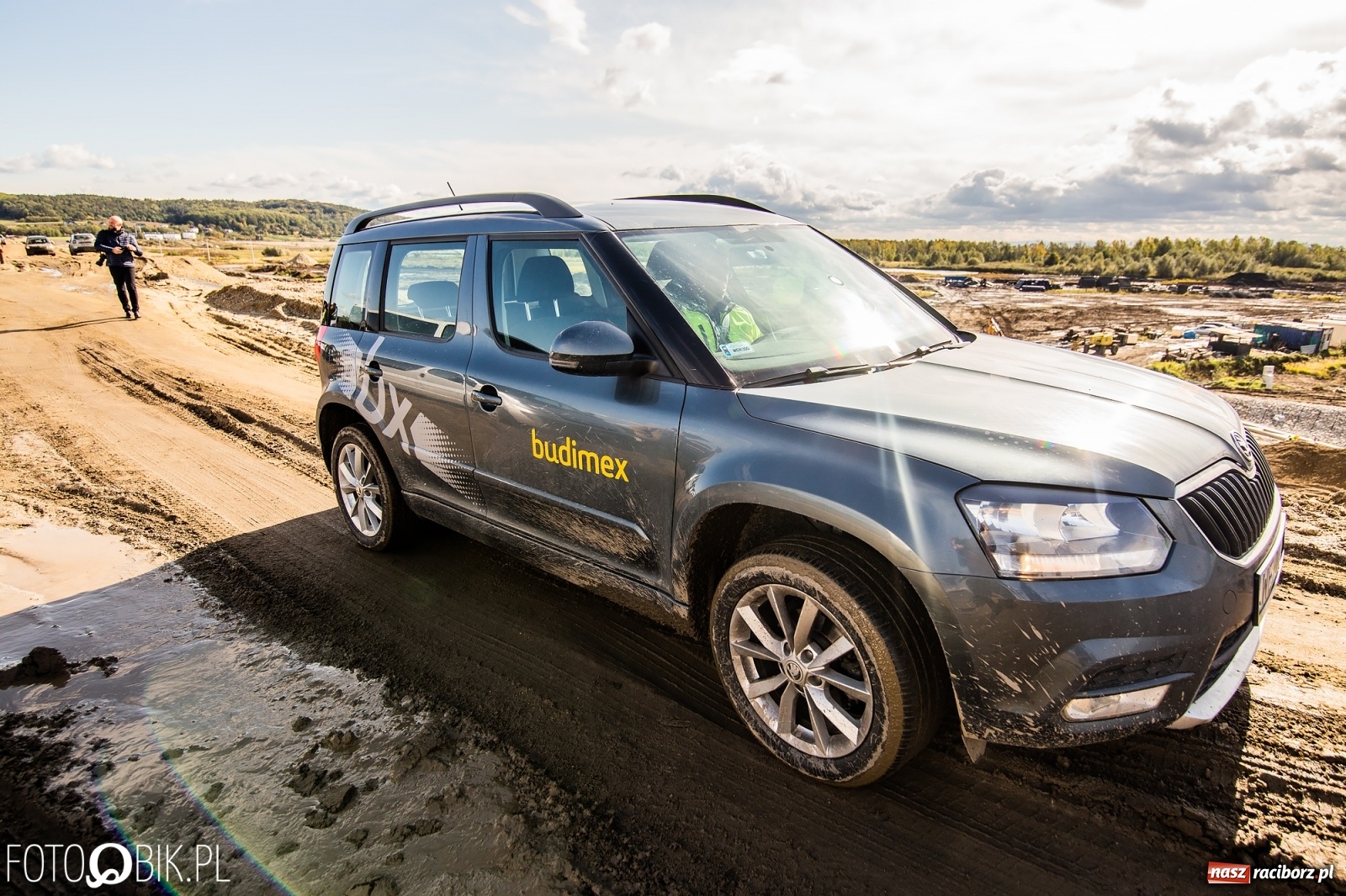 Zdjęcie w galerii na portalu naszraciborz.pl: Budowa zbiornika Racibórz na finiszu. Ulga płynie już przez budowlę przelewowo-spustową [FOTO i WIDEO] wiadomości z regionu