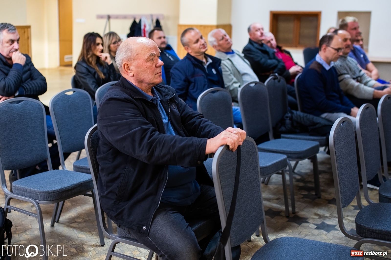 Zdjęcie w galerii na portalu naszraciborz.pl: Zebra na żądanie i fotopułapka. Prezydent w Sudole  wiadomości z regionu