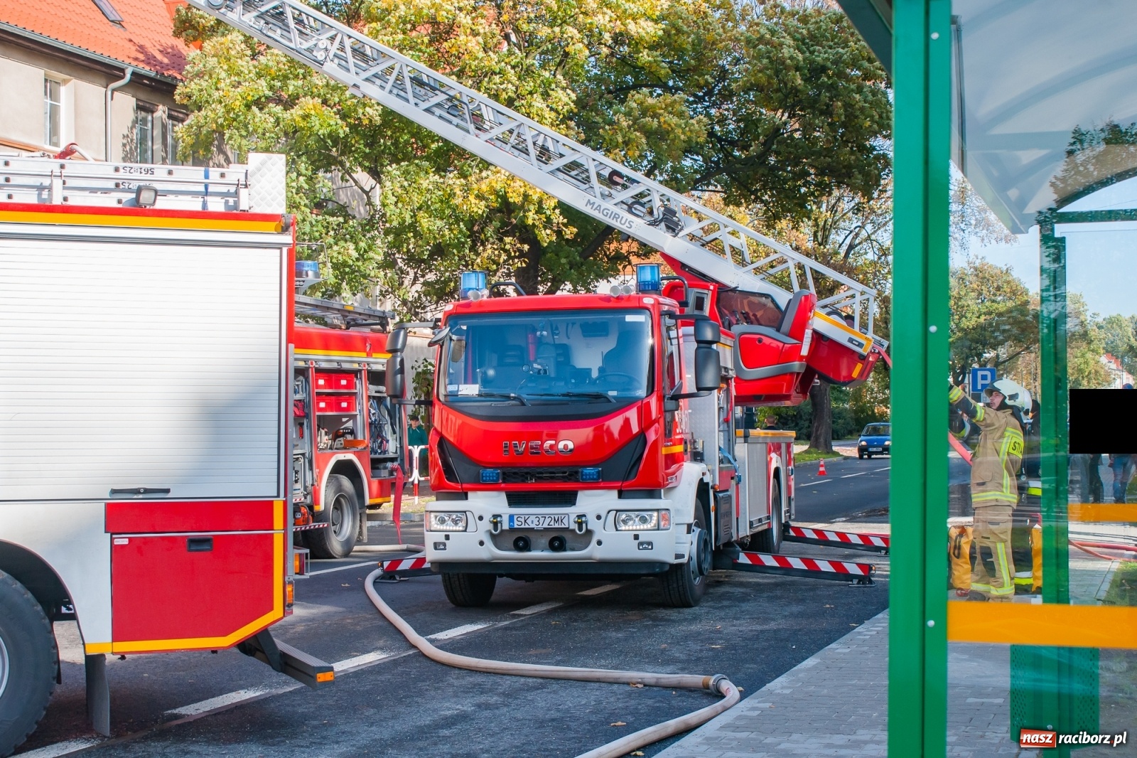Zdjęcie w galerii na portalu naszraciborz.pl: Pożar w budynku przy Kościuszki. Straż nie wyklucza podpalenia! [FOTO i WIDEO] wiadomości z regionu