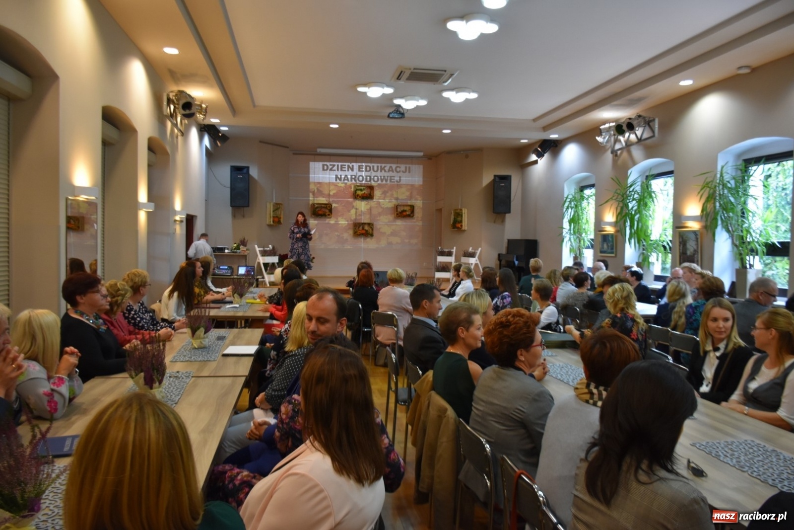 Zdjęcie w galerii na portalu naszraciborz.pl: Krzyżanowicka oświata świętowała w Tworkowie wiadomości z regionu