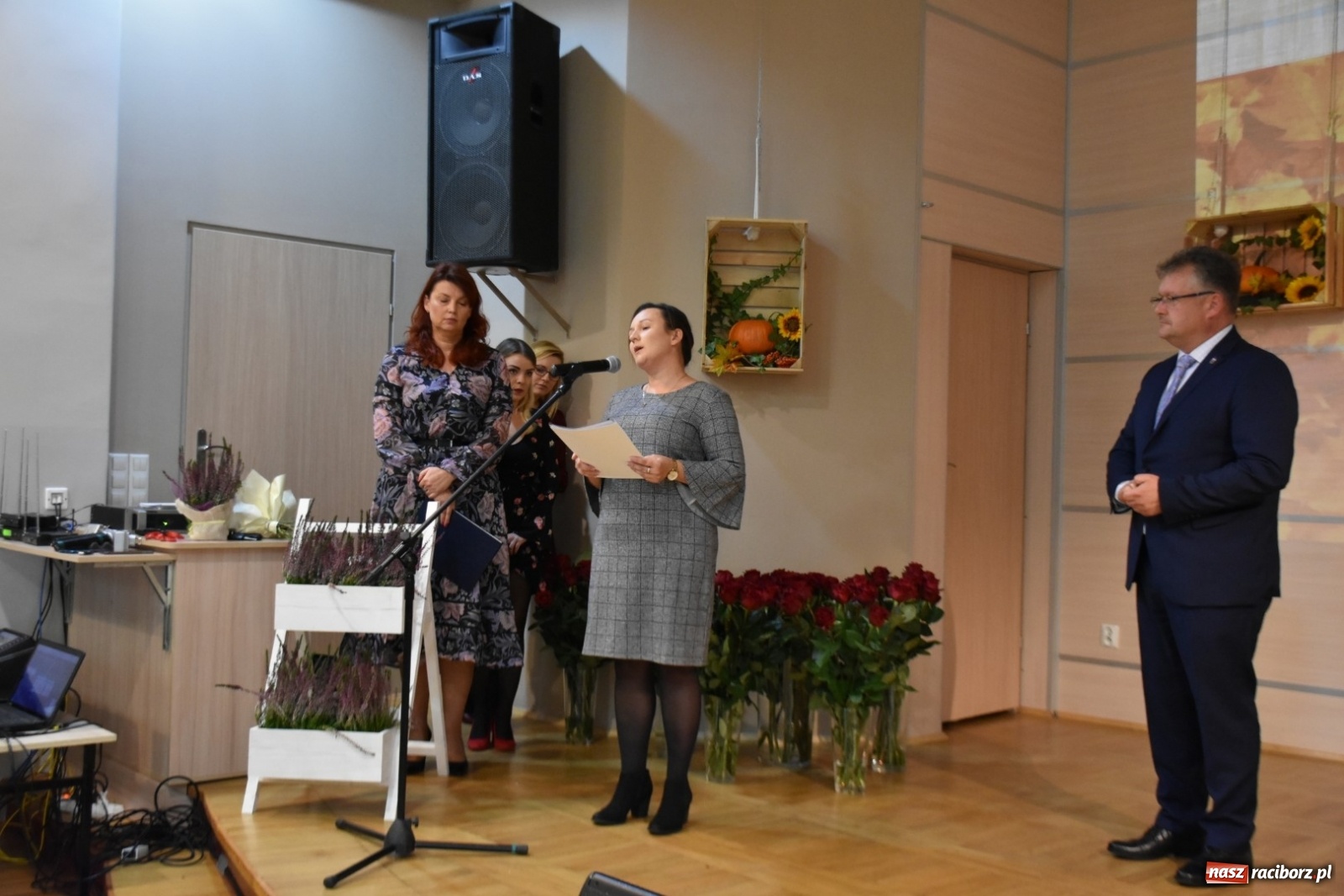 Zdjęcie w galerii na portalu naszraciborz.pl: Krzyżanowicka oświata świętowała w Tworkowie wiadomości z regionu