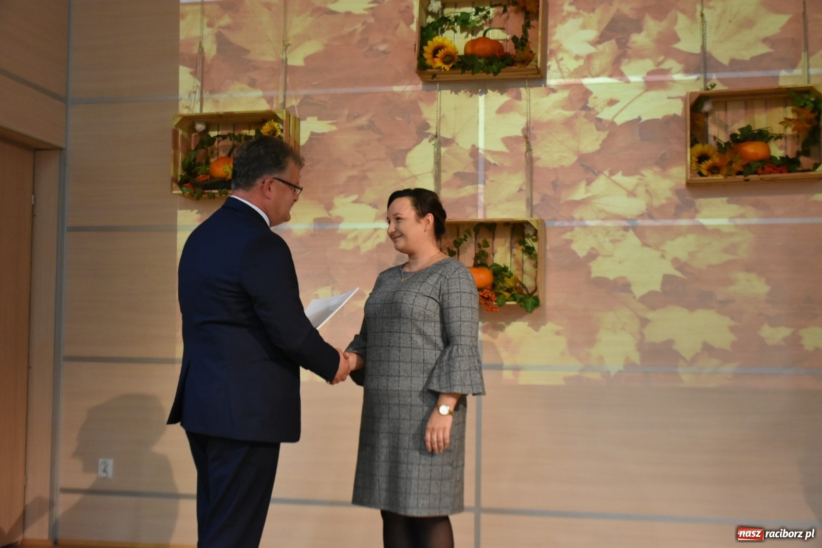 Zdjęcie w galerii na portalu naszraciborz.pl: Krzyżanowicka oświata świętowała w Tworkowie wiadomości z regionu