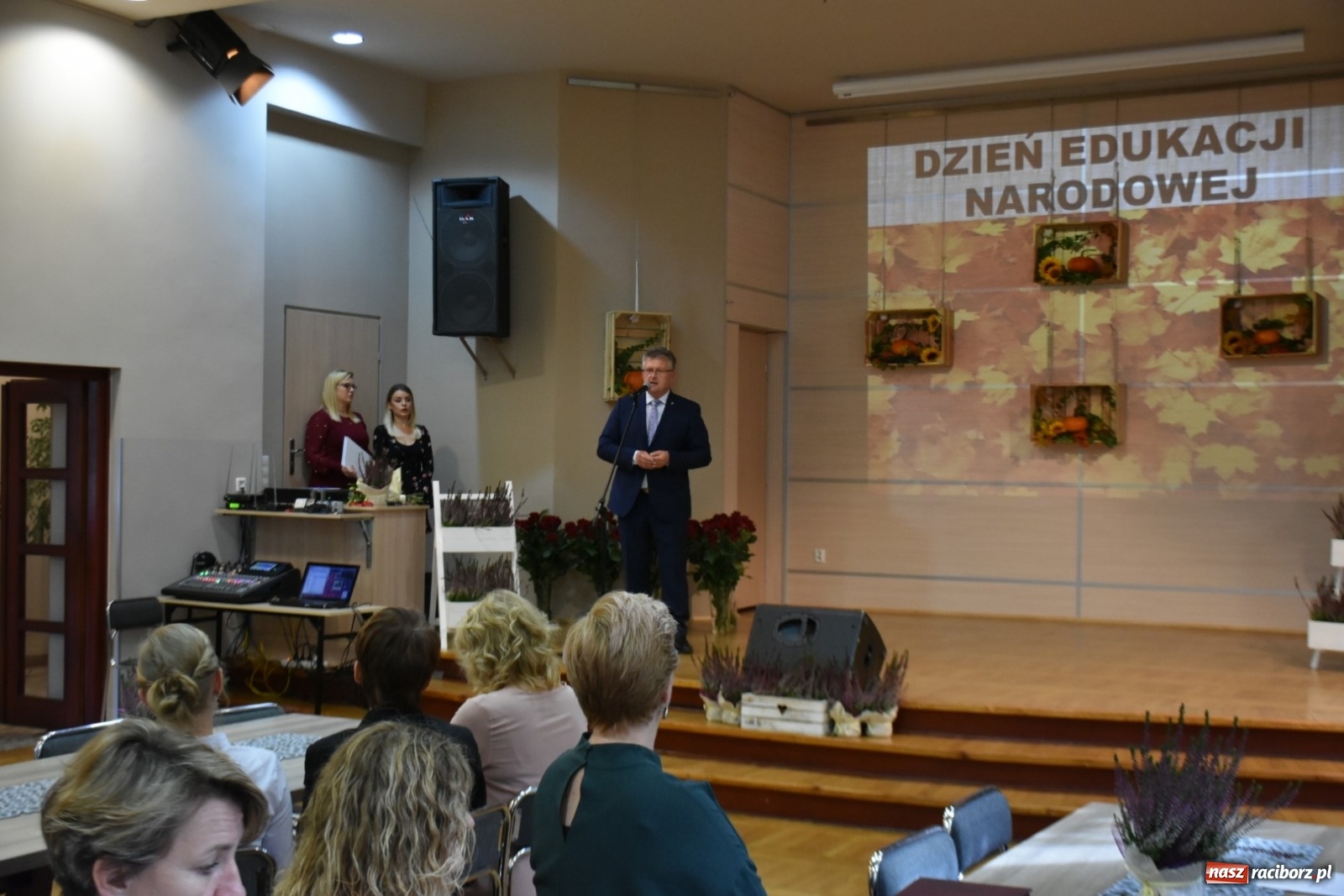 Zdjęcie w galerii na portalu naszraciborz.pl: Krzyżanowicka oświata świętowała w Tworkowie wiadomości z regionu