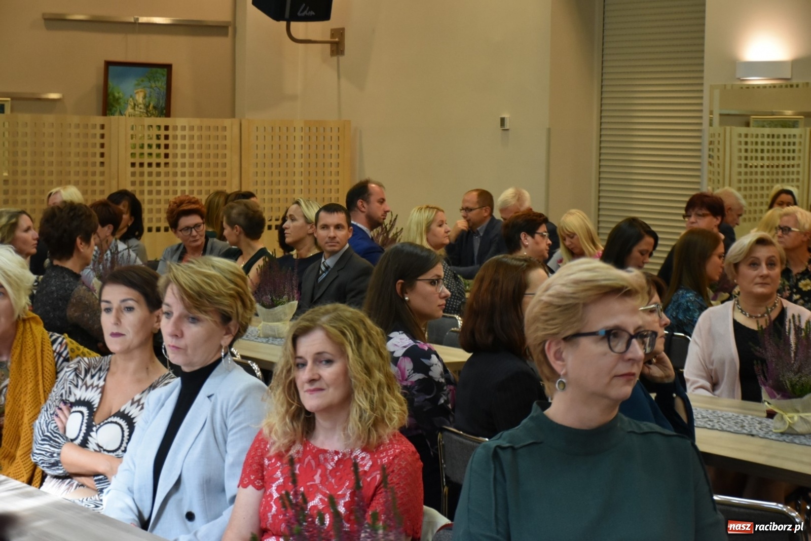 Zdjęcie w galerii na portalu naszraciborz.pl: Krzyżanowicka oświata świętowała w Tworkowie wiadomości z regionu