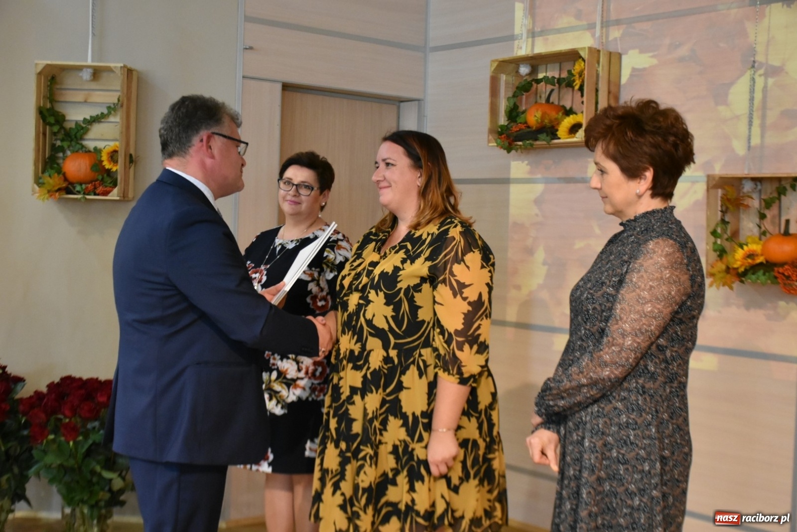 Zdjęcie w galerii na portalu naszraciborz.pl: Krzyżanowicka oświata świętowała w Tworkowie wiadomości z regionu