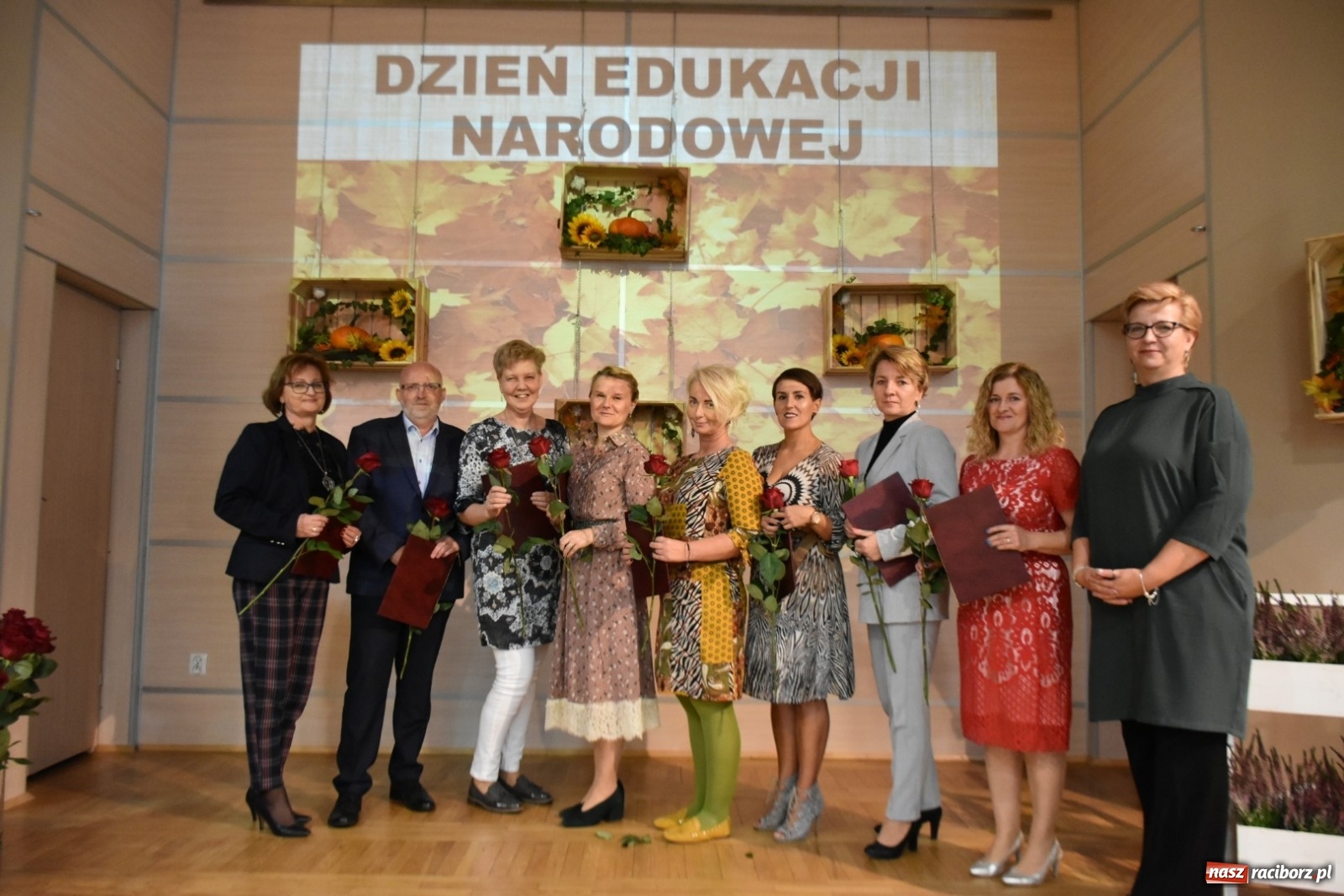 Zdjęcie w galerii na portalu naszraciborz.pl: Krzyżanowicka oświata świętowała w Tworkowie wiadomości z regionu