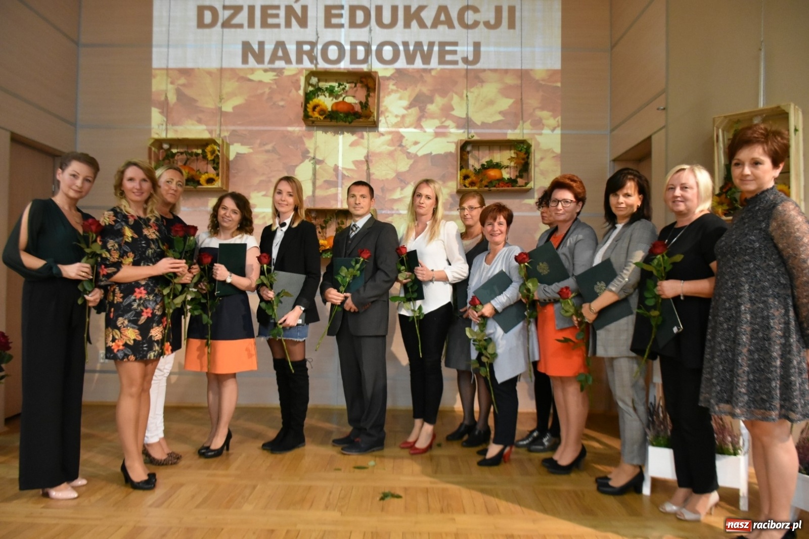 Zdjęcie w galerii na portalu naszraciborz.pl: Krzyżanowicka oświata świętowała w Tworkowie wiadomości z regionu