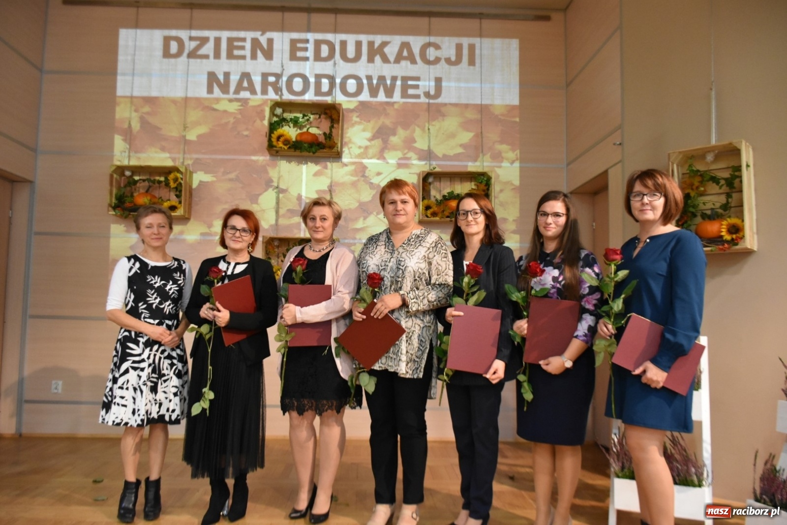 Zdjęcie w galerii na portalu naszraciborz.pl: Krzyżanowicka oświata świętowała w Tworkowie wiadomości z regionu