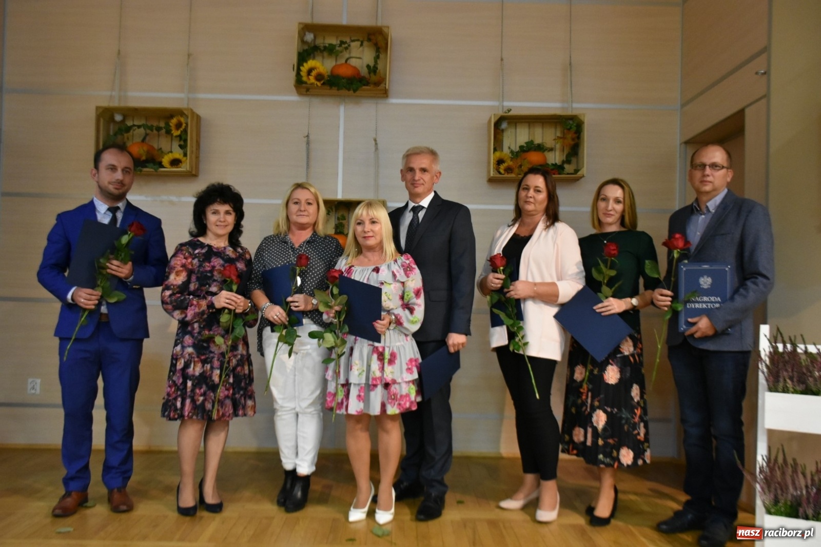 Zdjęcie w galerii na portalu naszraciborz.pl: Krzyżanowicka oświata świętowała w Tworkowie wiadomości z regionu