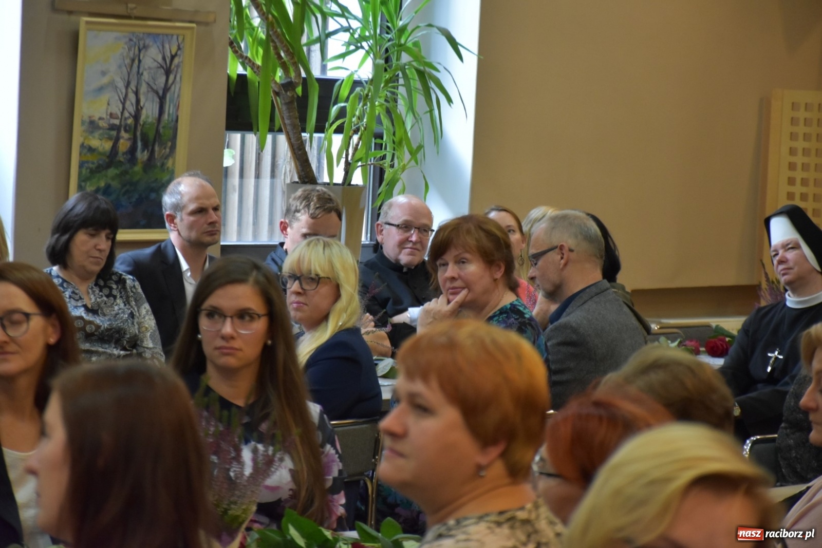 Zdjęcie w galerii na portalu naszraciborz.pl: Krzyżanowicka oświata świętowała w Tworkowie wiadomości z regionu