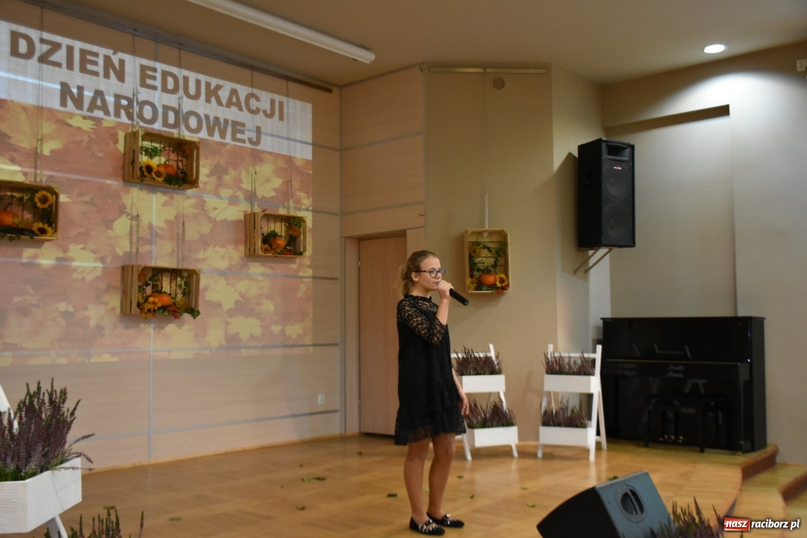 Zdjęcie w galerii na portalu naszraciborz.pl: Krzyżanowicka oświata świętowała w Tworkowie wiadomości z regionu