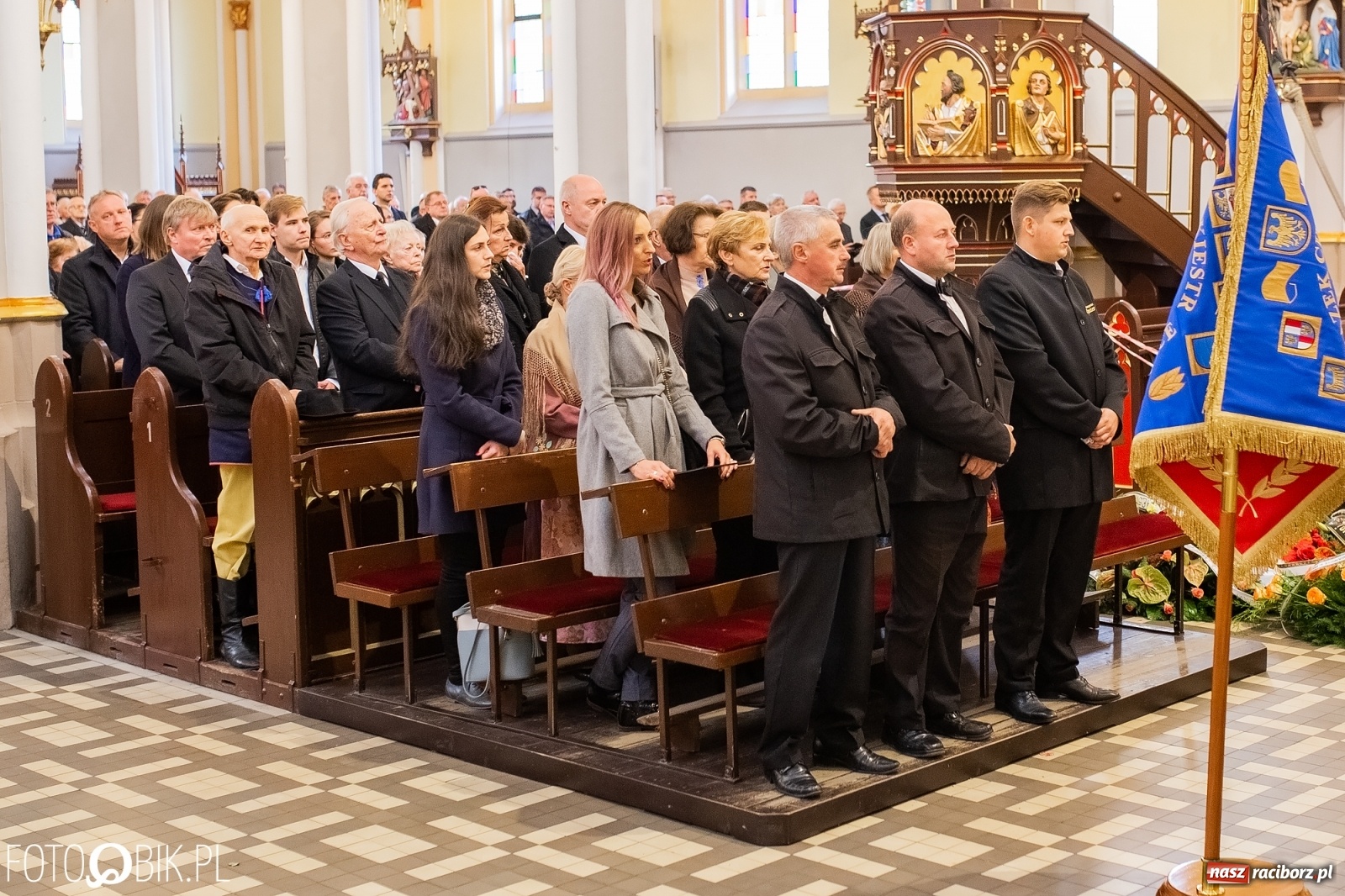 Zdjęcie w galerii na portalu naszraciborz.pl: Ostatnie pożegnanie śp. Maestro Piotra Libery wiadomości z regionu
