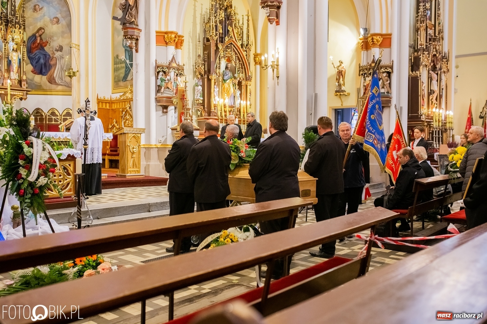 Zdjęcie w galerii na portalu naszraciborz.pl: Ostatnie pożegnanie śp. Maestro Piotra Libery wiadomości z regionu