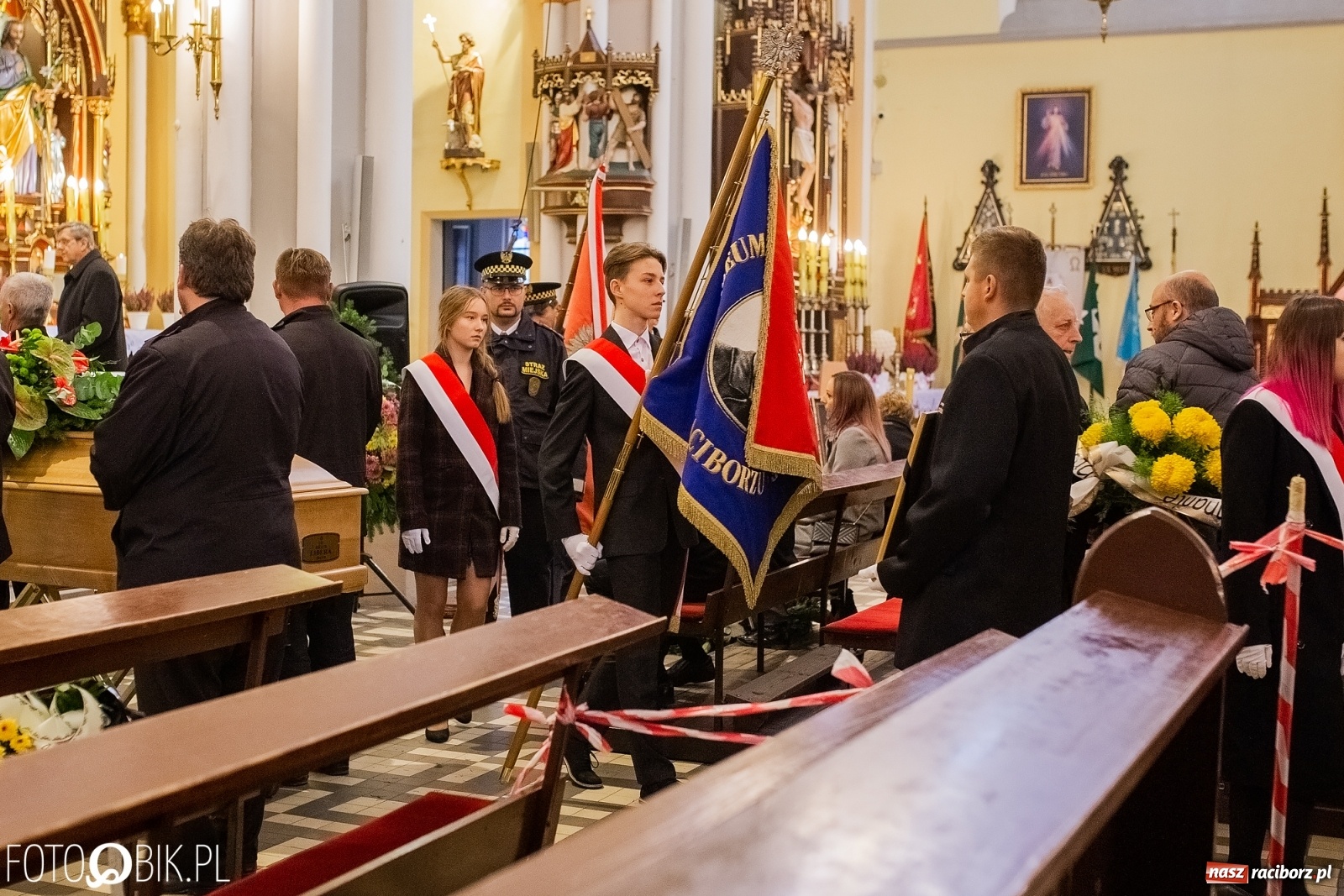 Zdjęcie w galerii na portalu naszraciborz.pl: Ostatnie pożegnanie śp. Maestro Piotra Libery wiadomości z regionu