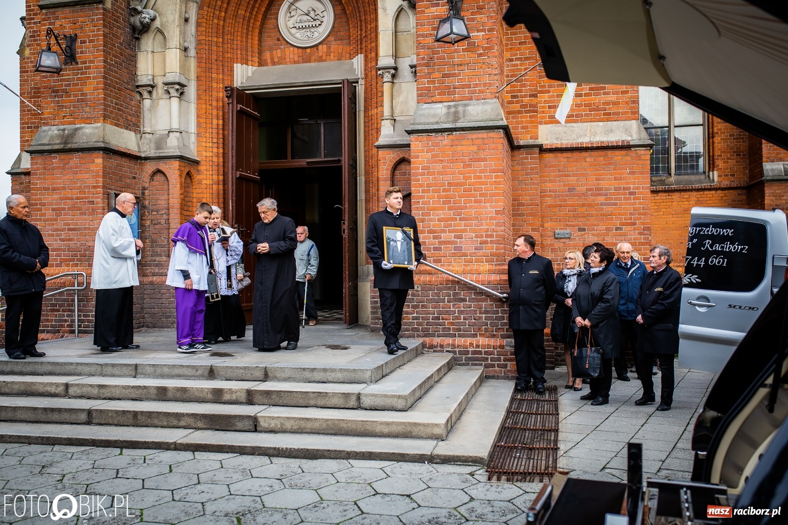 Zdjęcie w galerii na portalu naszraciborz.pl: Ostatnie pożegnanie śp. Maestro Piotra Libery wiadomości z regionu