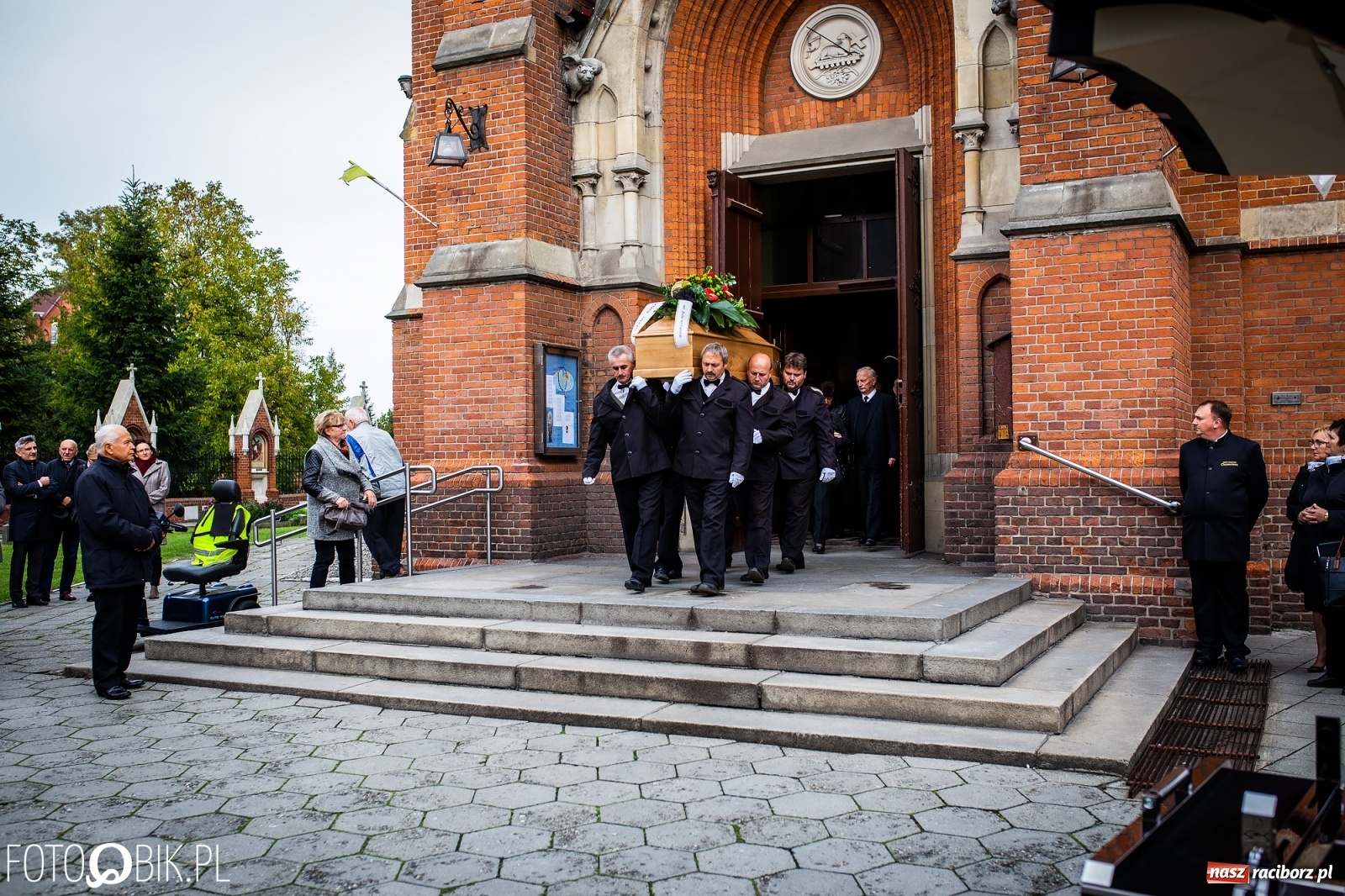 Zdjęcie w galerii na portalu naszraciborz.pl: Ostatnie pożegnanie śp. Maestro Piotra Libery wiadomości z regionu