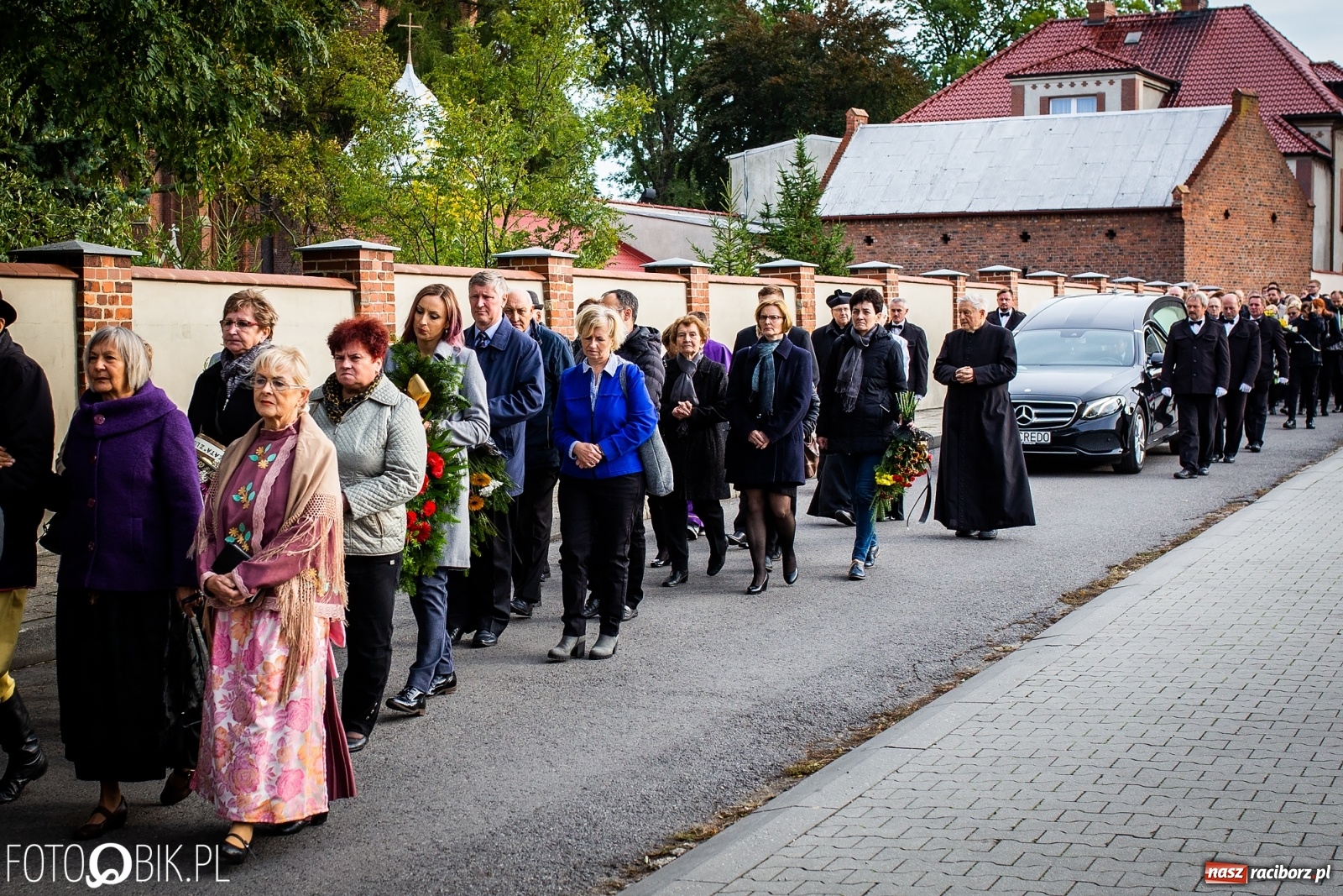 Zdjęcie w galerii na portalu naszraciborz.pl: Ostatnie pożegnanie śp. Maestro Piotra Libery wiadomości z regionu