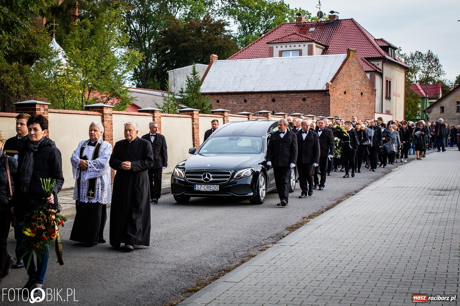 Zdjęcie w galerii na portalu naszraciborz.pl: Ostatnie pożegnanie śp. Maestro Piotra Libery wiadomości z regionu