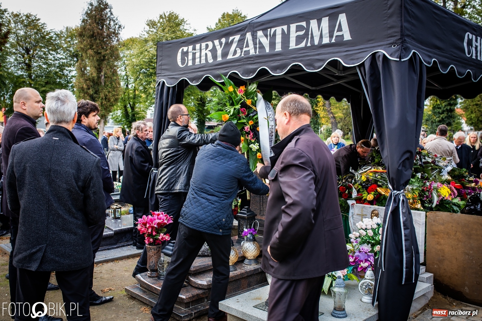 Zdjęcie w galerii na portalu naszraciborz.pl: Ostatnie pożegnanie śp. Maestro Piotra Libery wiadomości z regionu