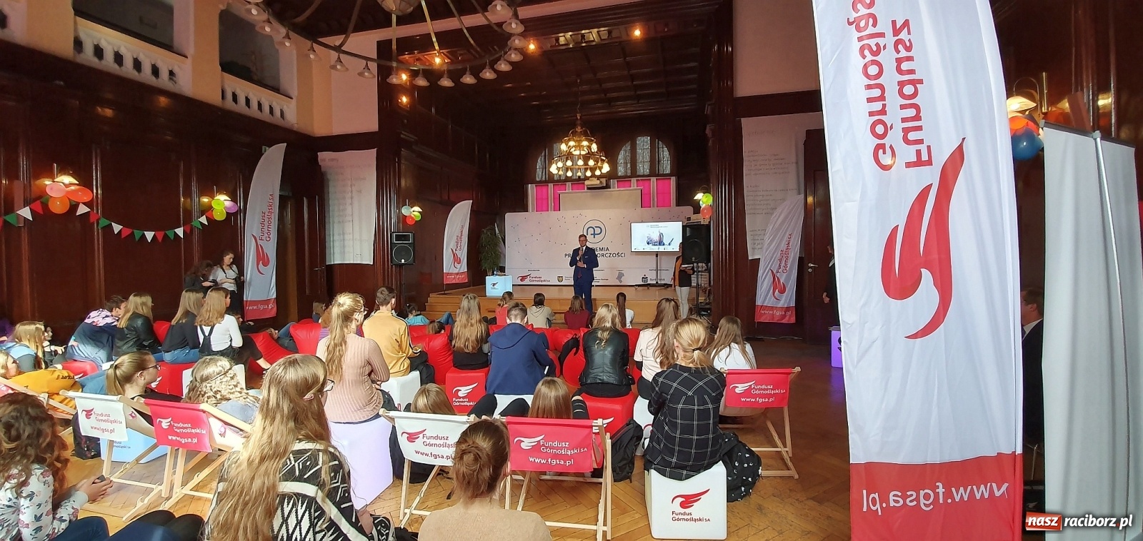 Zdjęcie w galerii na portalu naszraciborz.pl: Akademia Przedsiębiorczości w I LO  wiadomości z regionu