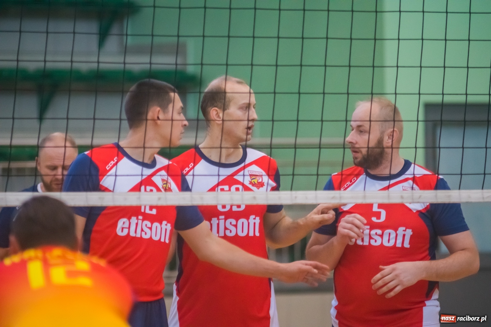 Zdjęcie w galerii na portalu naszraciborz.pl: Siatkarskie zmagania niesłyszących w Arenie Rafako [FOTO i WIDEO] wiadomości z regionu