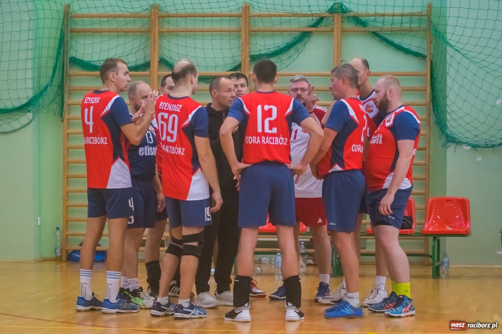 Zdjęcie w galerii na portalu naszraciborz.pl: Siatkarskie zmagania niesłyszących w Arenie Rafako [FOTO i WIDEO] wiadomości z regionu