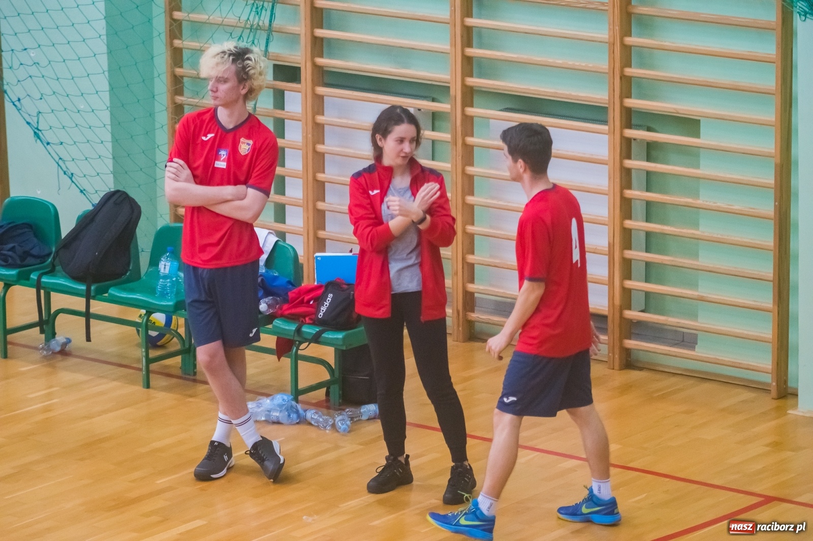 Zdjęcie w galerii na portalu naszraciborz.pl: Siatkarskie zmagania niesłyszących w Arenie Rafako [FOTO i WIDEO] wiadomości z regionu