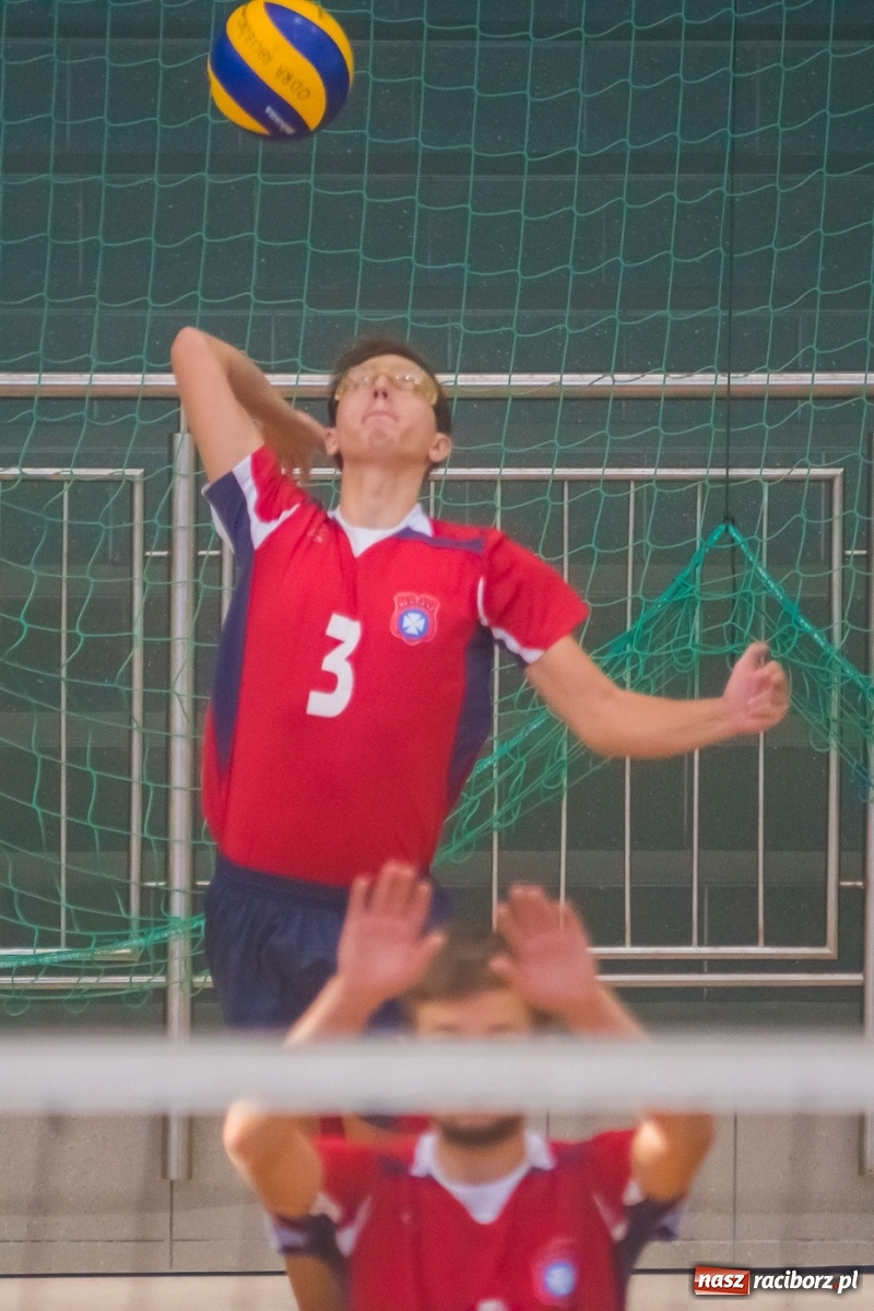 Zdjęcie w galerii na portalu naszraciborz.pl: Siatkarskie zmagania niesłyszących w Arenie Rafako [FOTO i WIDEO] wiadomości z regionu