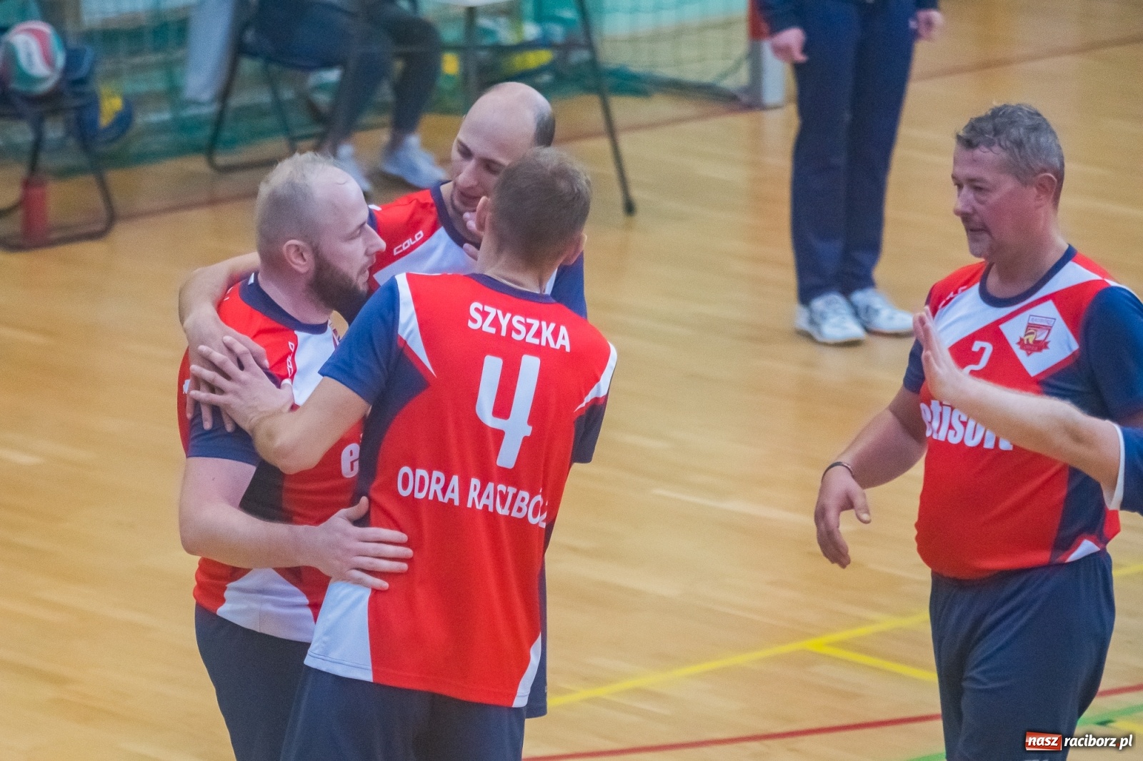 Zdjęcie w galerii na portalu naszraciborz.pl: Siatkarskie zmagania niesłyszących w Arenie Rafako [FOTO i WIDEO] wiadomości z regionu