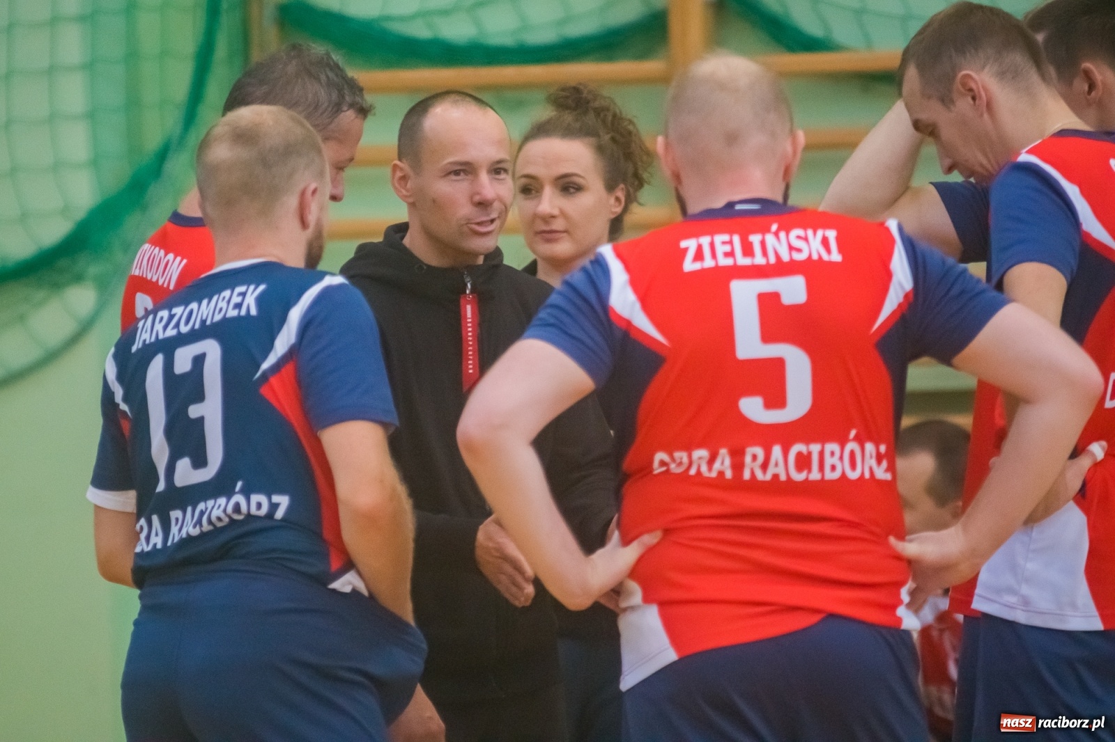 Zdjęcie w galerii na portalu naszraciborz.pl: Siatkarskie zmagania niesłyszących w Arenie Rafako [FOTO i WIDEO] wiadomości z regionu