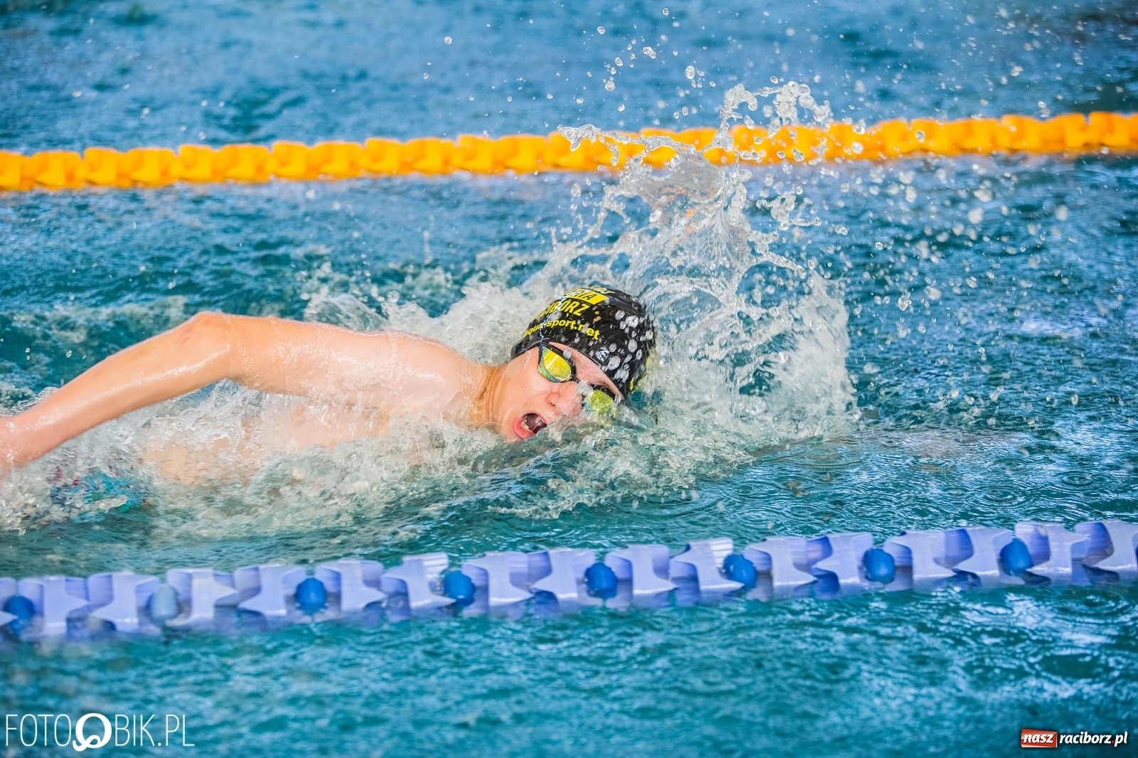 Zdjęcie w galerii na portalu naszraciborz.pl: 12. Międzynarodowe Zawody Pływackie o Puchar Dyrektora ZSOMS wiadomości z regionu