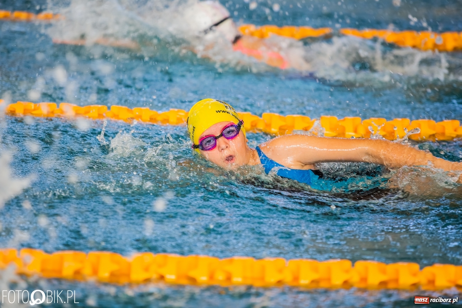 Zdjęcie w galerii na portalu naszraciborz.pl: 12. Międzynarodowe Zawody Pływackie o Puchar Dyrektora ZSOMS wiadomości z regionu