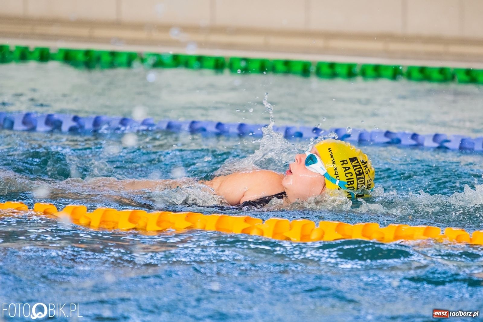 Zdjęcie w galerii na portalu naszraciborz.pl: 12. Międzynarodowe Zawody Pływackie o Puchar Dyrektora ZSOMS wiadomości z regionu