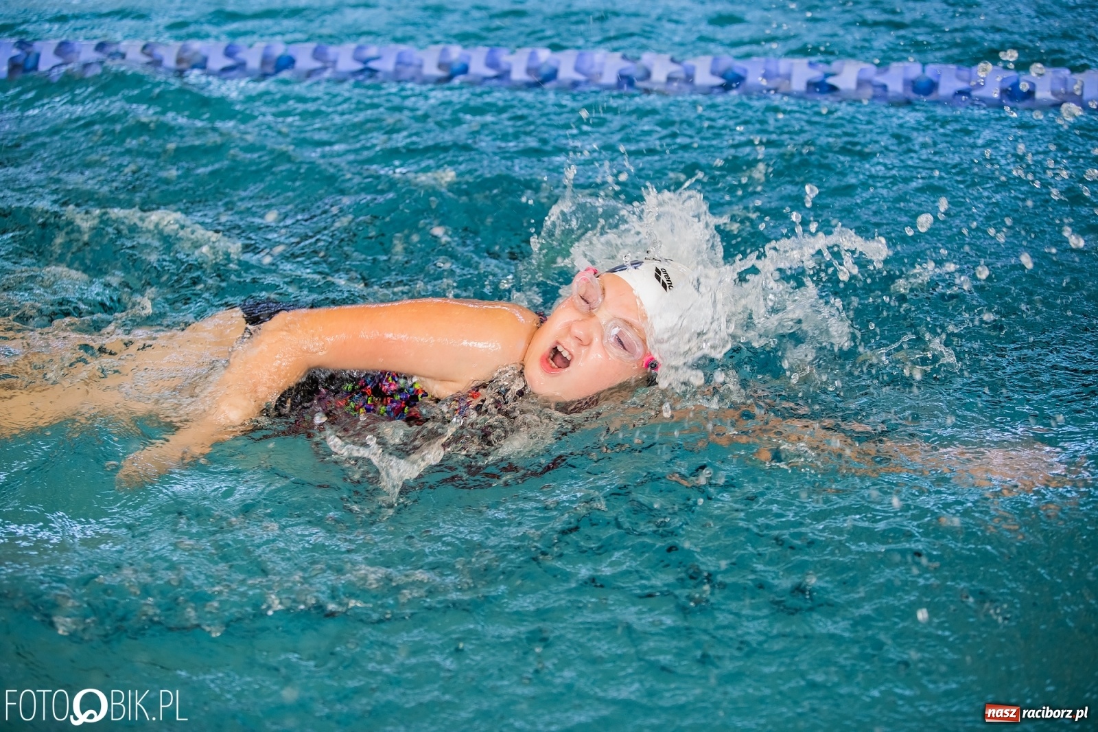Zdjęcie w galerii na portalu naszraciborz.pl: 12. Międzynarodowe Zawody Pływackie o Puchar Dyrektora ZSOMS wiadomości z regionu