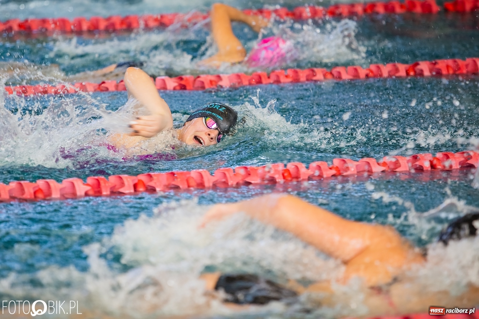 Zdjęcie w galerii na portalu naszraciborz.pl: 12. Międzynarodowe Zawody Pływackie o Puchar Dyrektora ZSOMS wiadomości z regionu